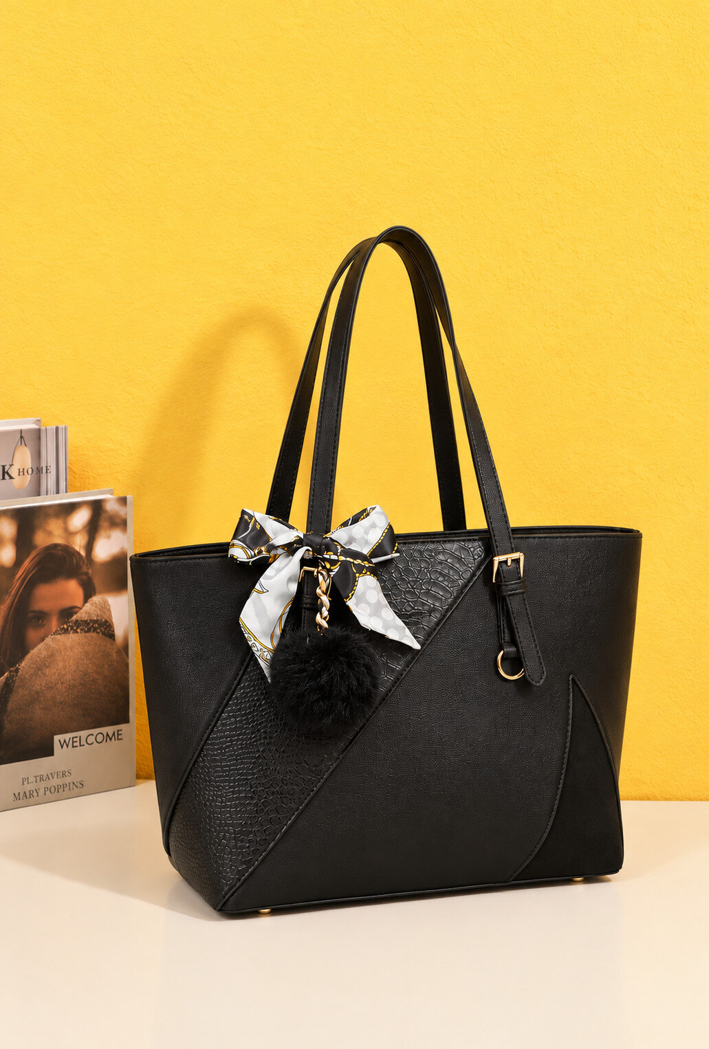 Mayorista Gallantry Paris - Bolso Gallantry con pañuelo, pompón y detalles de parches