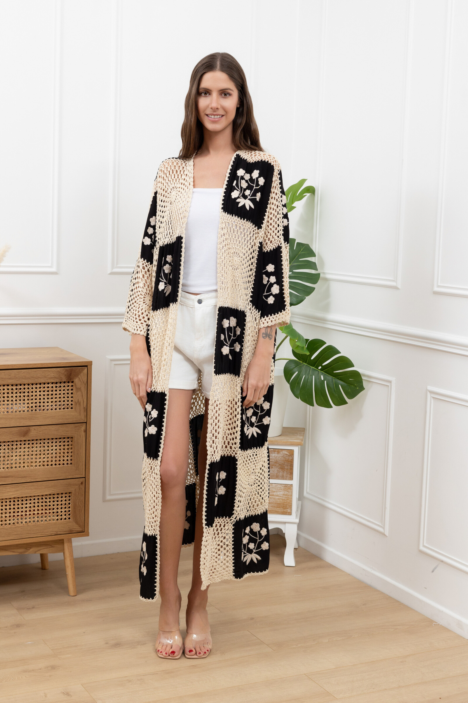 Grossiste GD Golden Days - Kimono long en crochet avec motifs brodés