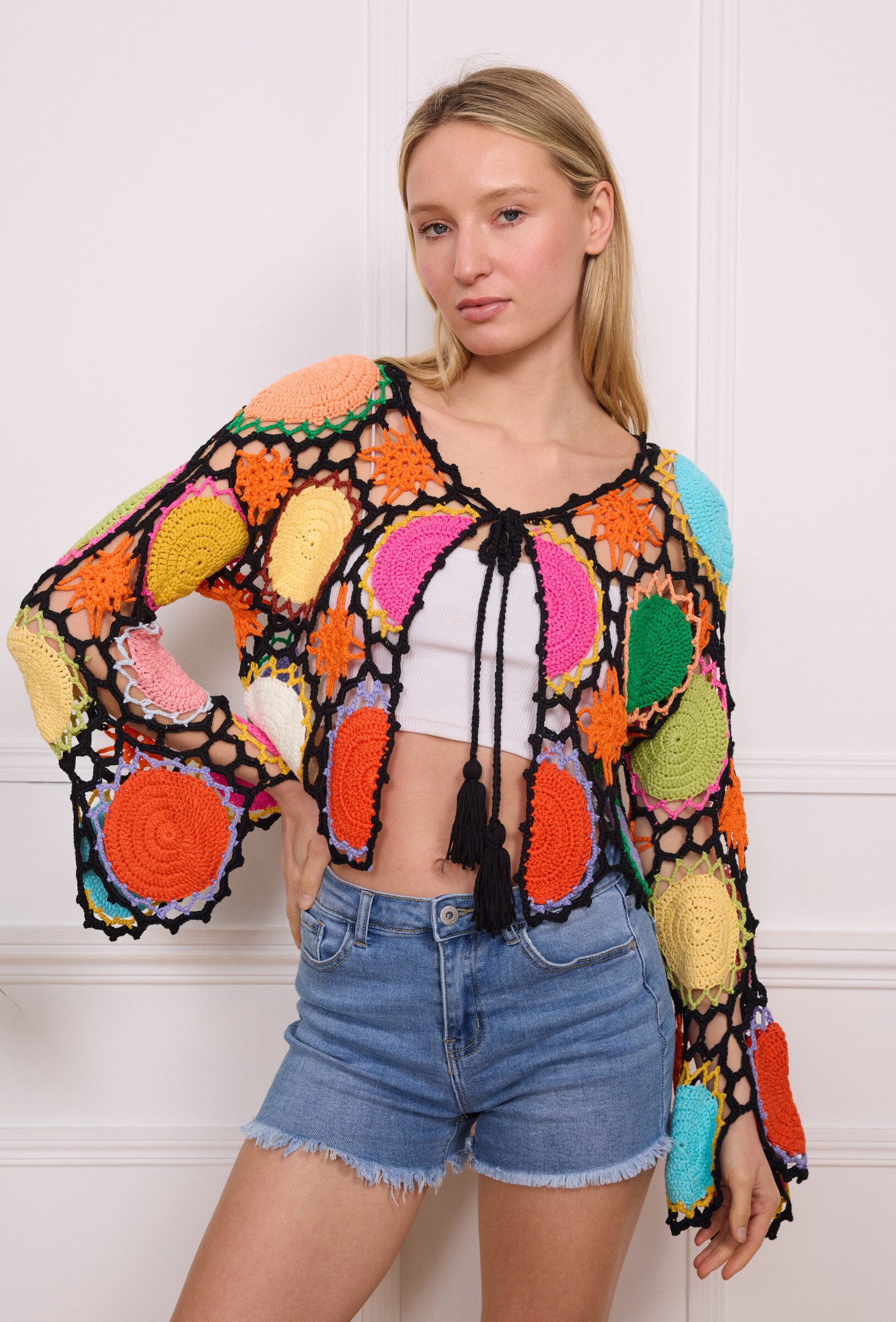 Grossiste GD Golden Days - Gilet crochet multicolore ajouré avec pompons