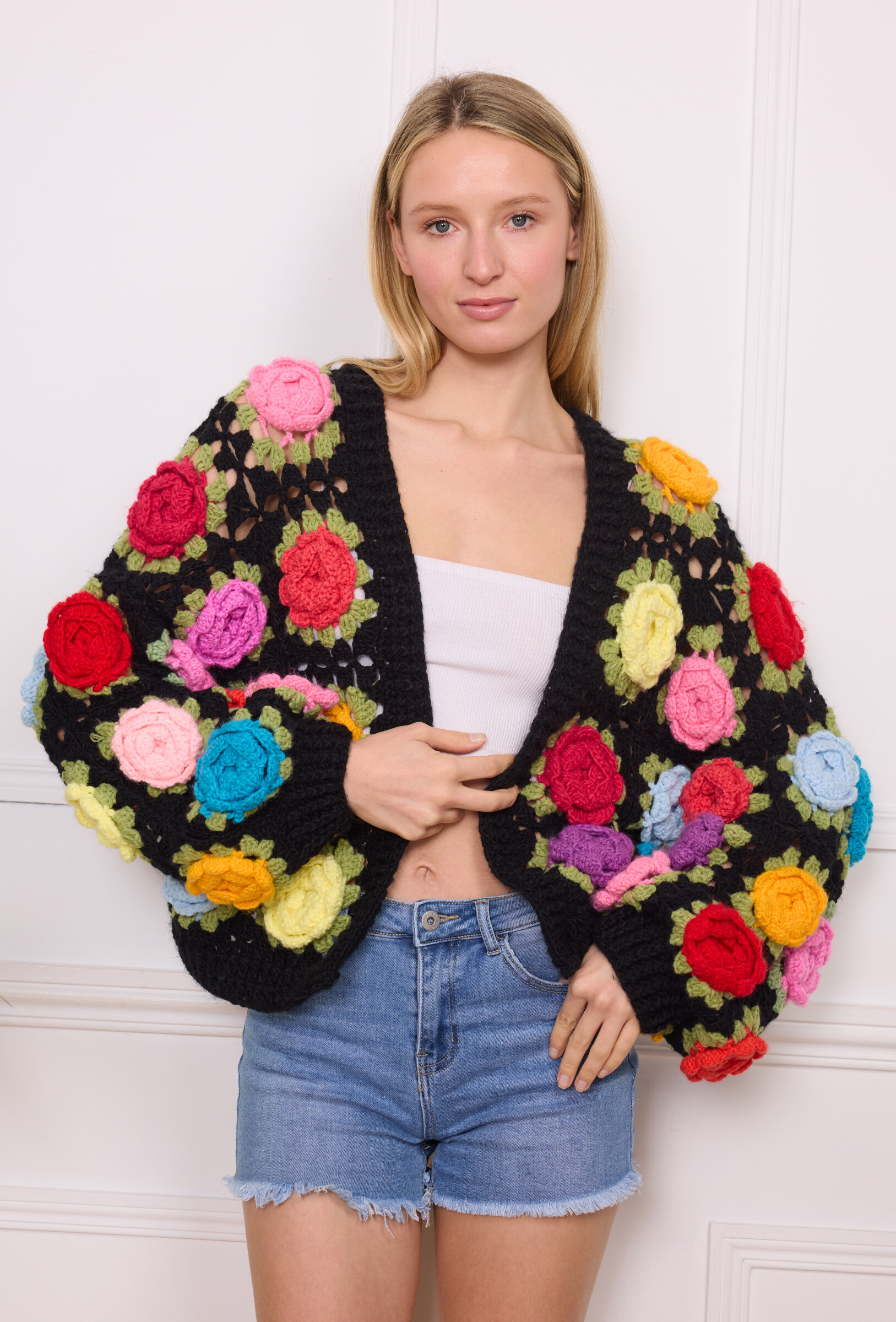 Grossiste GD Golden Days - Gilet en crochet fleuri fait main
