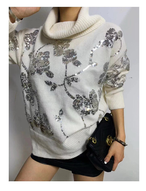 Wholesaler GD Golden Days - Knit turtleneck sweater decorated with sequin floral pattern