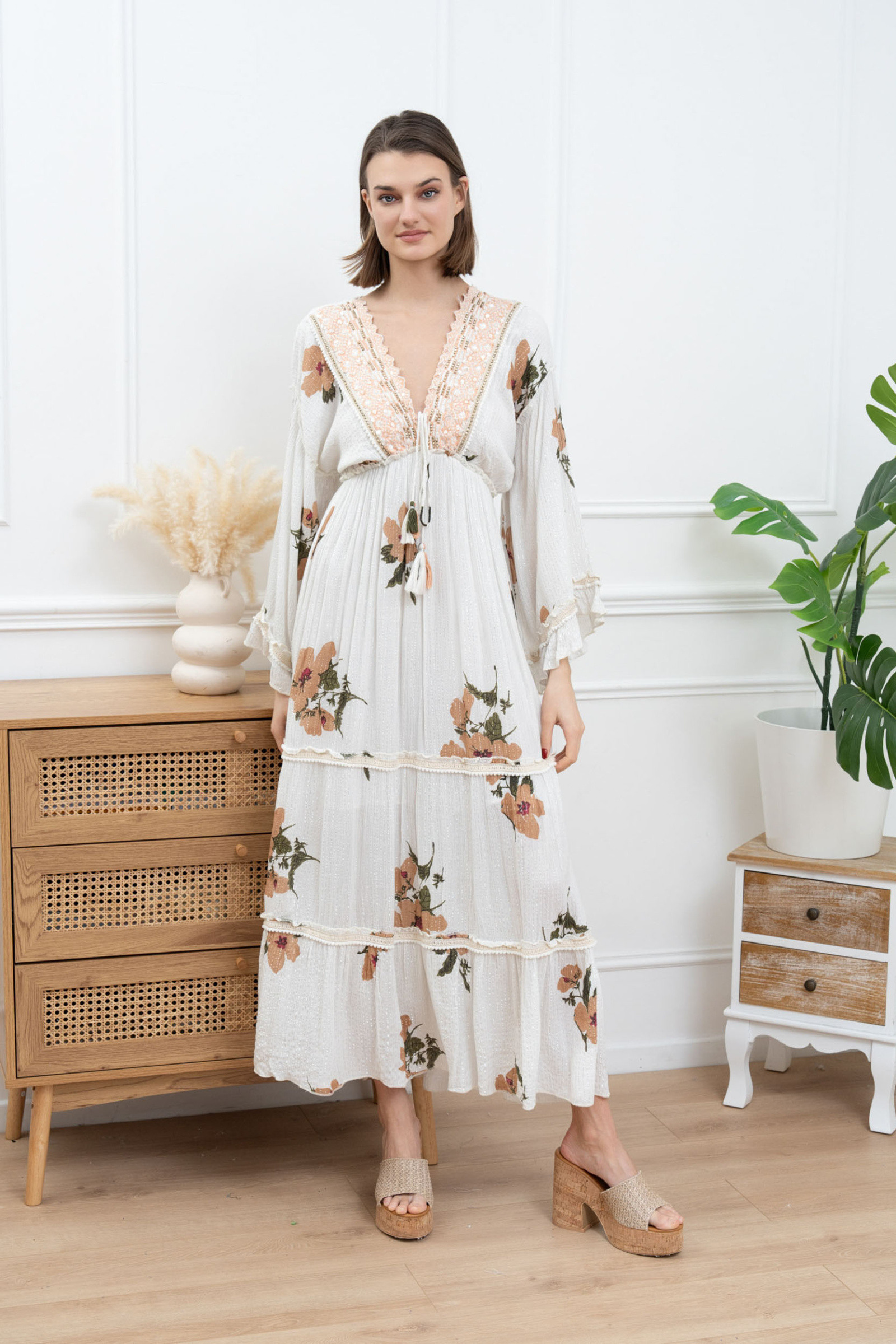 Grossiste Goldendays - Robe longue bohème à imprimé fleuri et dentelle brodée