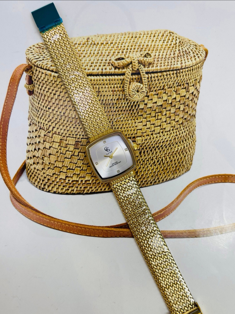 Wholesaler GG Luxe Watches - Women's Milanese Bracelet Watch 2416 O