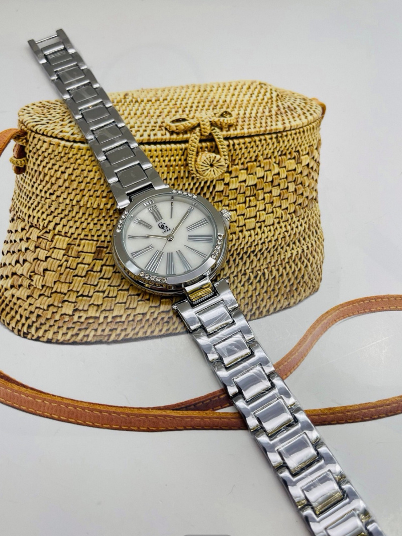 Wholesaler GG Luxe Watches - GGluxe Women's Watch Silver color 210801