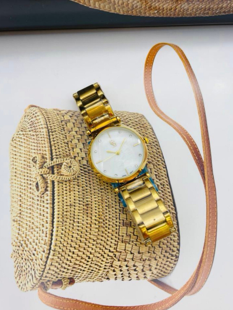 Wholesaler GG Luxe Watches - Women's Watch GGluxe 8038