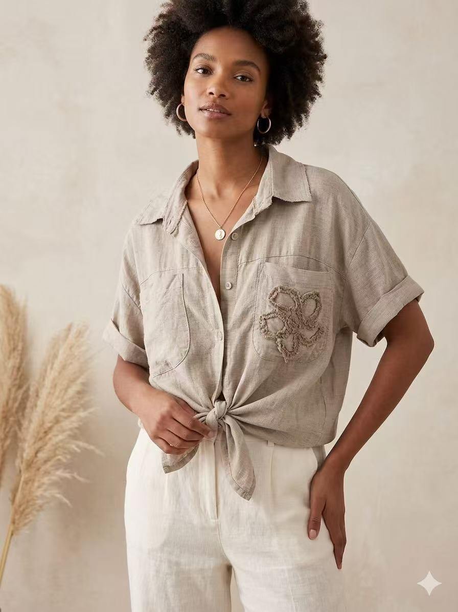 Wholesaler GI STUDIO - WOMEN'S SHIRT WITH EMBROIDERY ON THE POCKET