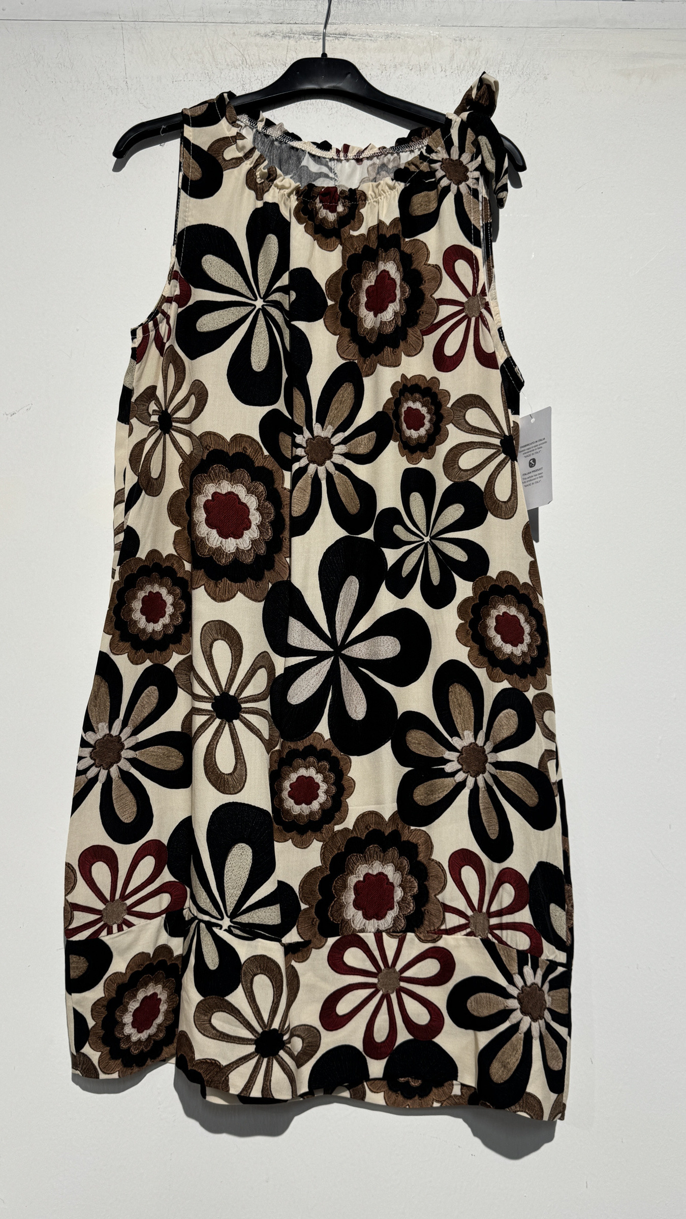 Großhändler Giada - Retro-Kleid mit Blumenmuster