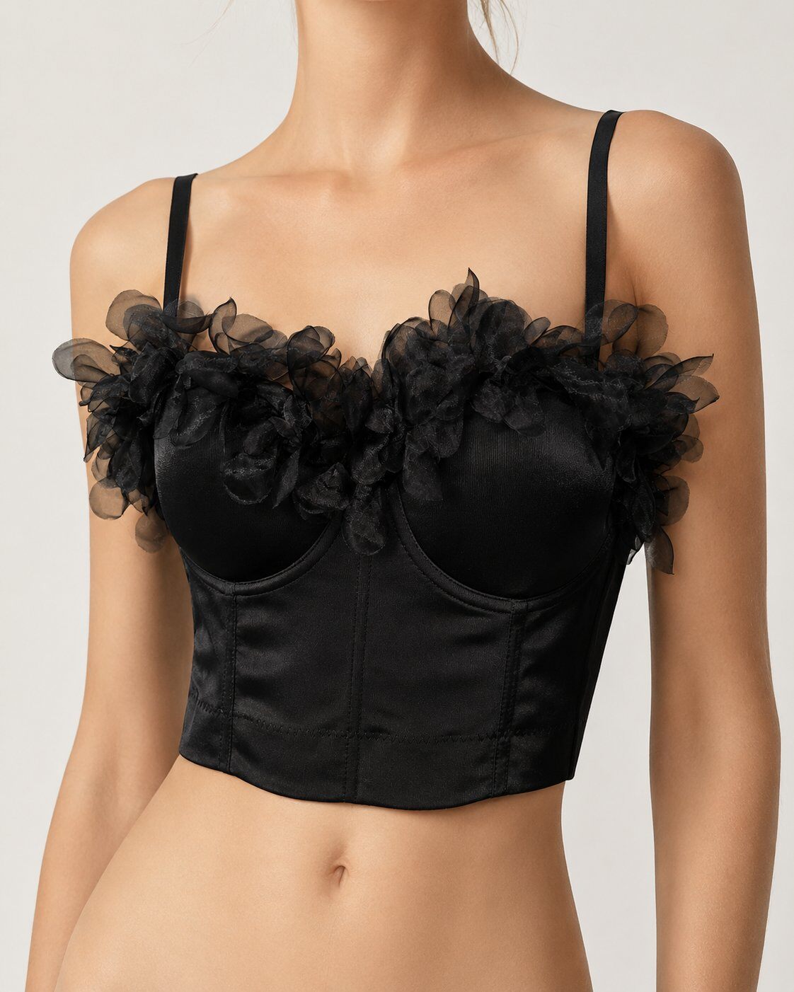 Grossiste Giorgia - Top corset noir à bretelles et fleurs en organza : bustier court et romantique