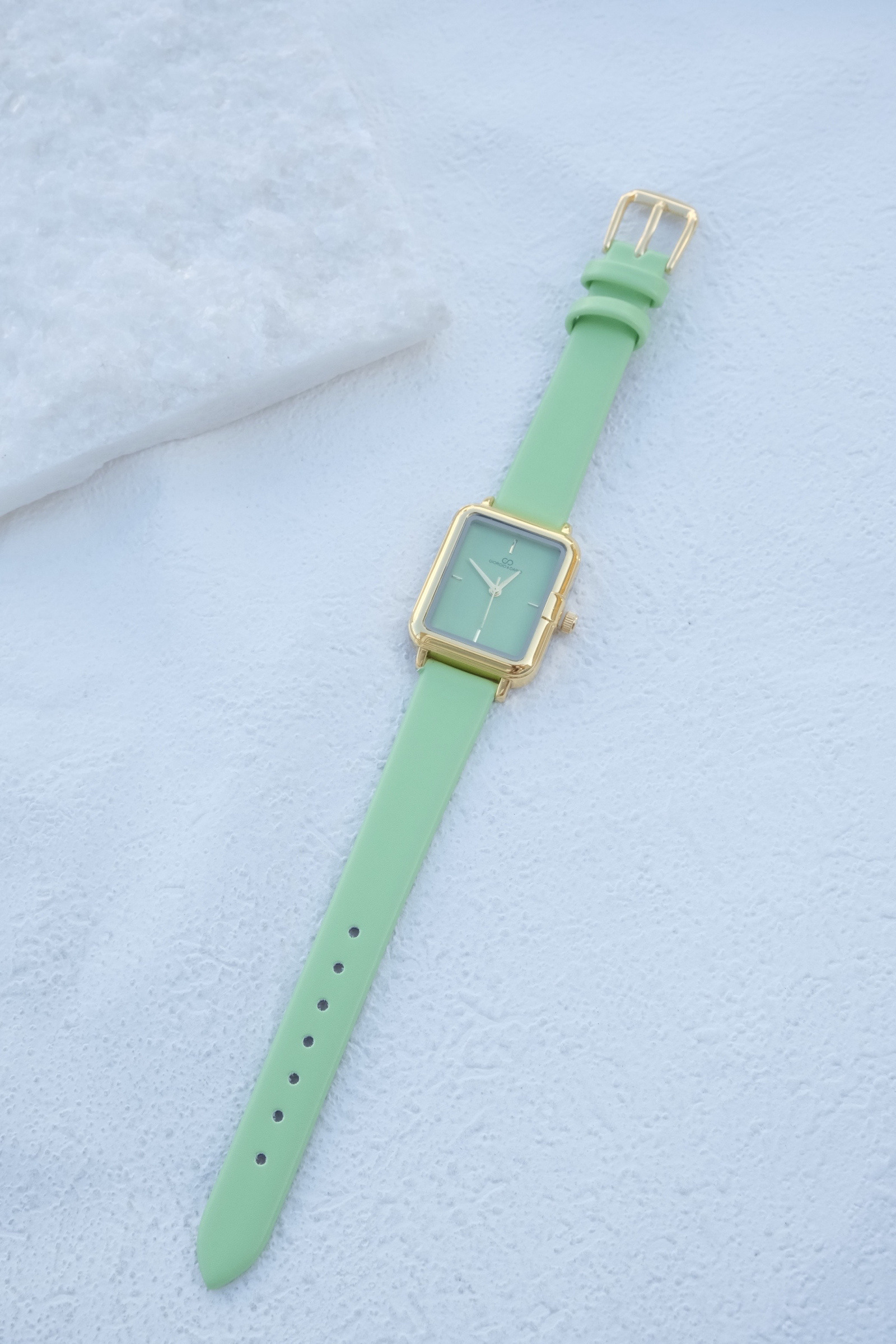 Grossiste Giorgio & Dario - Montre femme tendance  en similicuir Giorgio&Dario