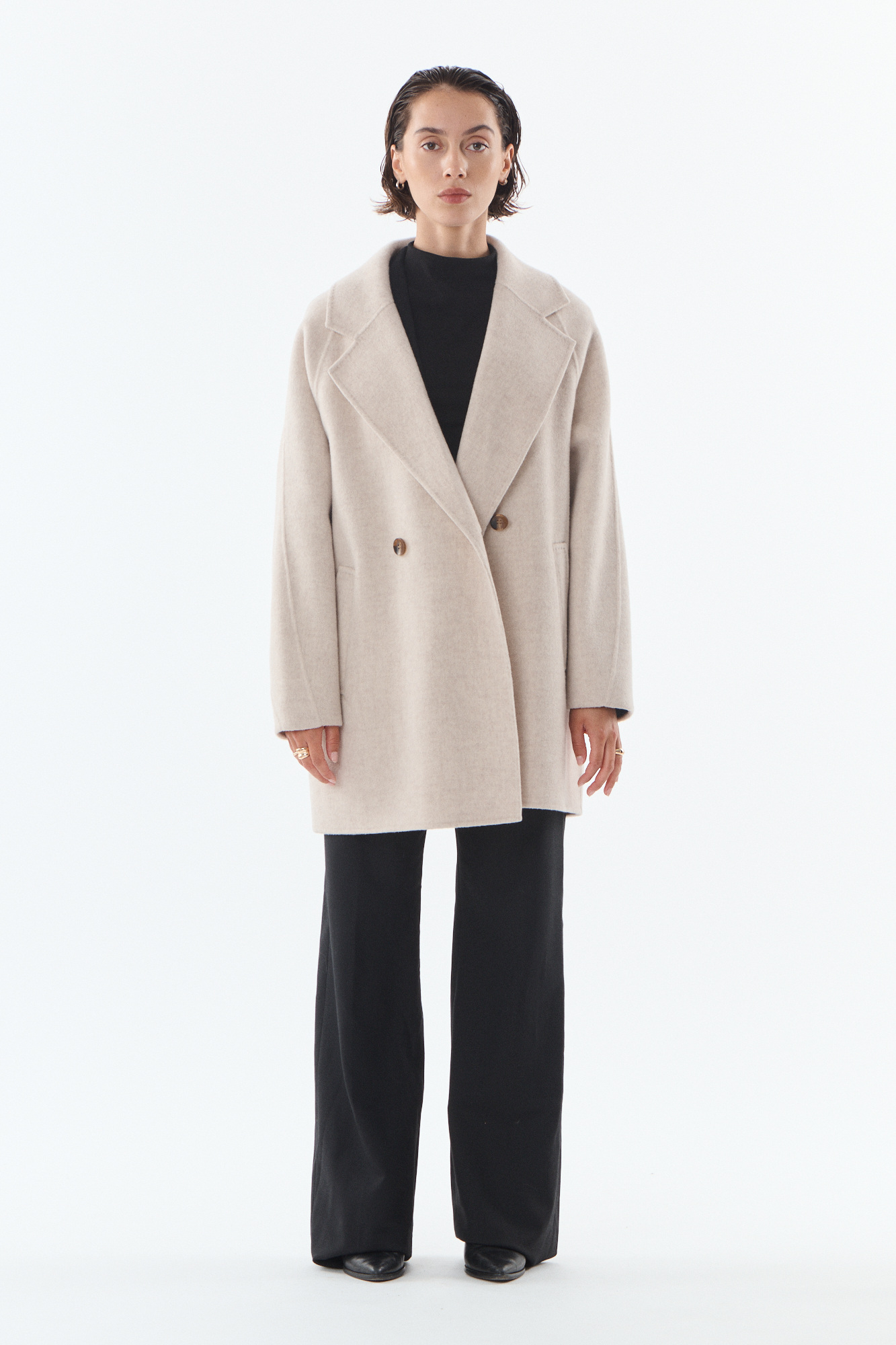 Großhändler Giovanni Paris - Mittellange Jacke aus Woll- und Kaschmirmischung, oversized Passform, mit vorderem Kreuzknopfverschluss