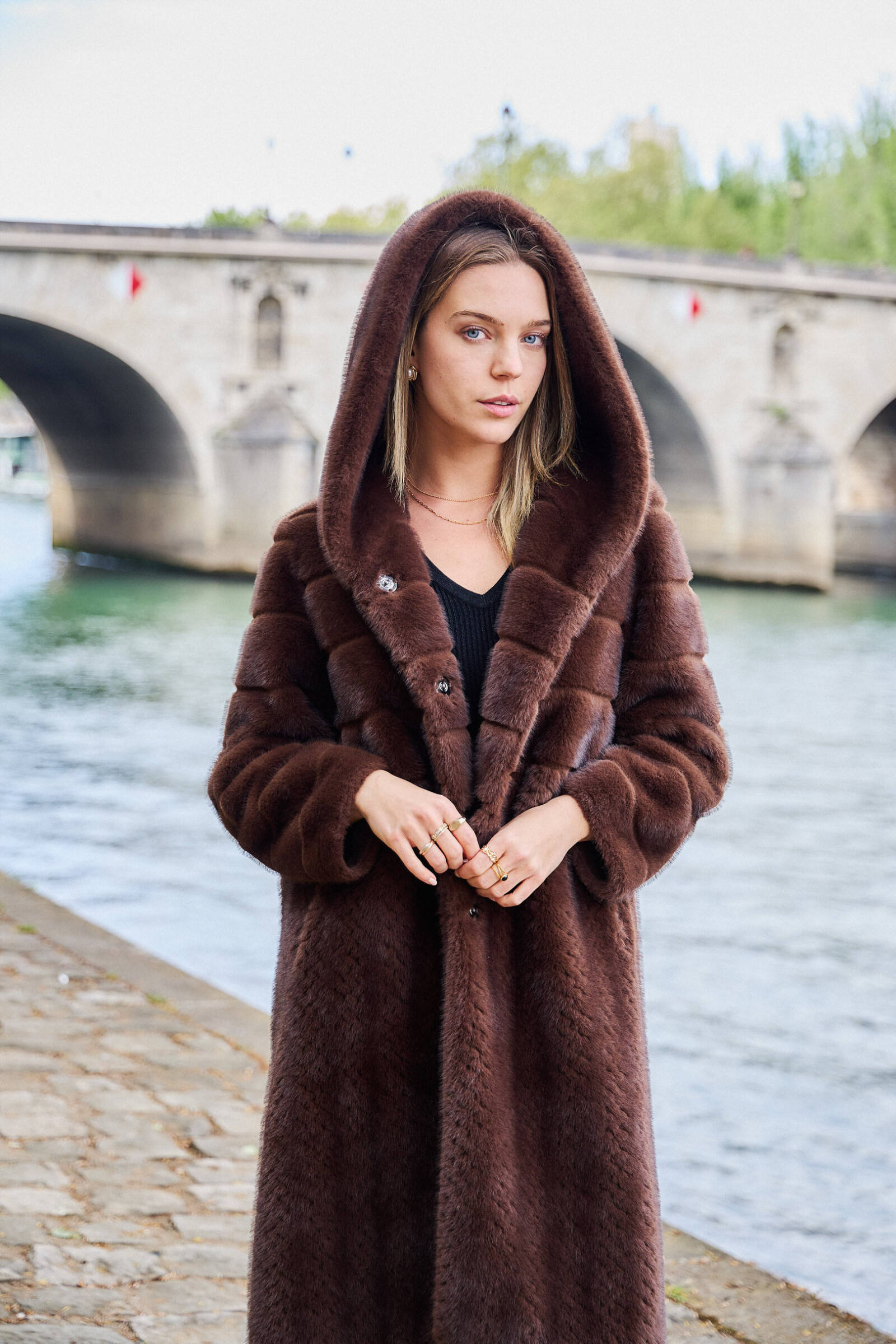 Wholesaler Giovanni Paris - Long hooded coat in faux fur