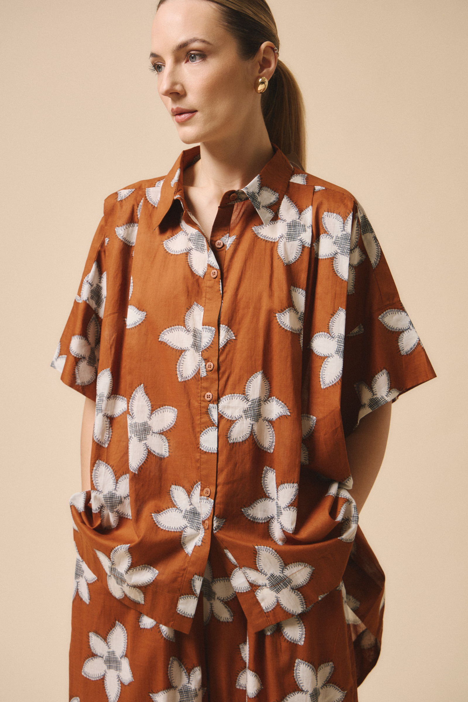 Mayorista GIOYA&CO - CAMISA DE FLORES