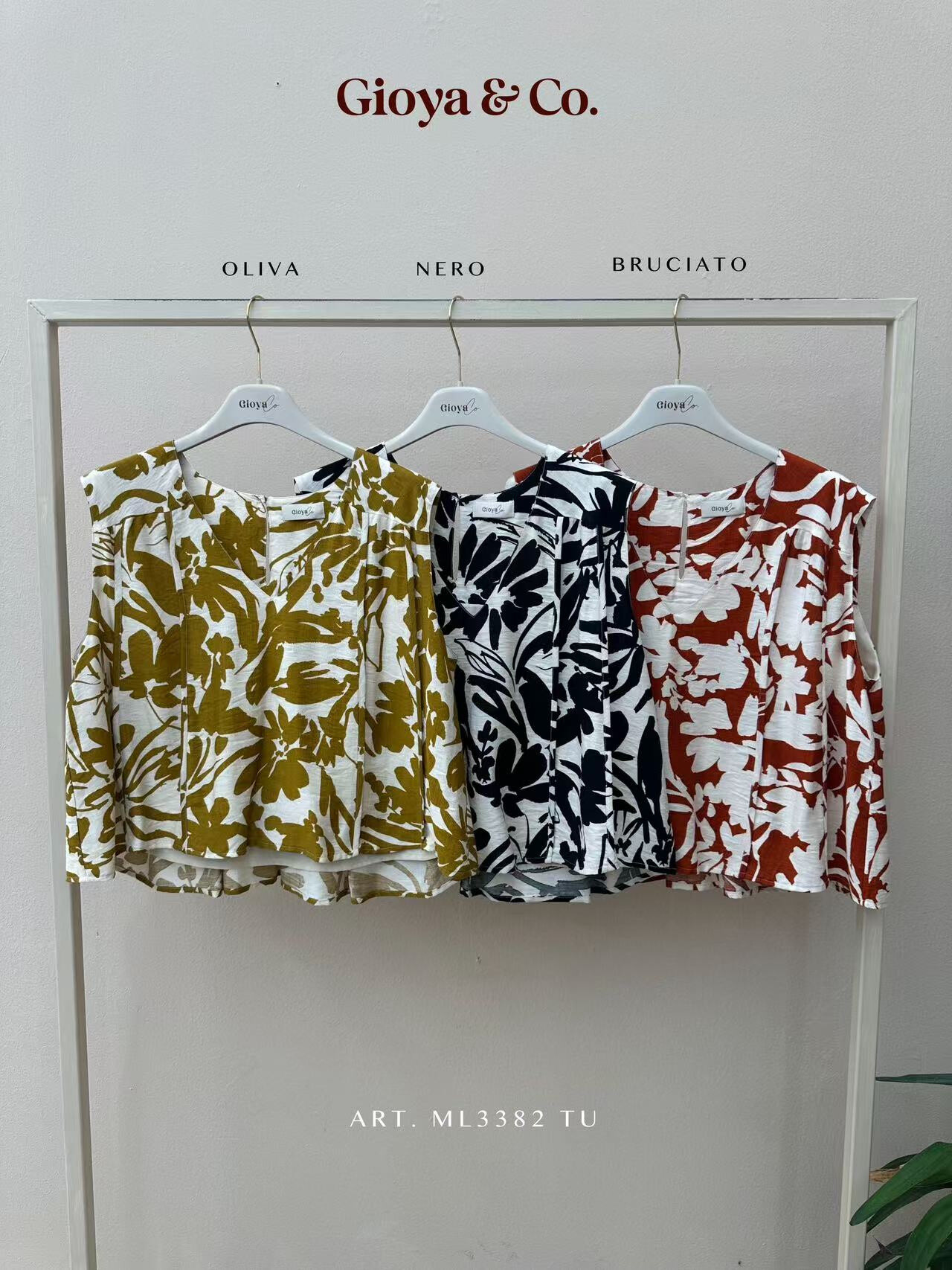 Grossista GIOYA&CO - Canotta con stampa floreale