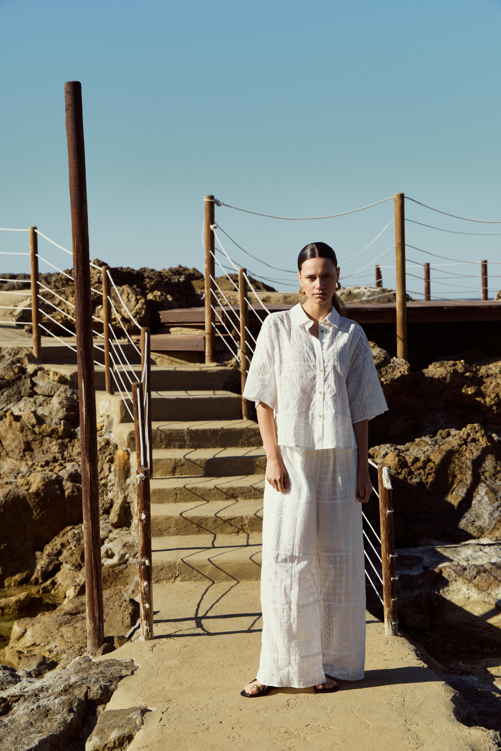 Wholesaler GIOYA&CO - Wide-leg trousers with St. Gallen embroidery.