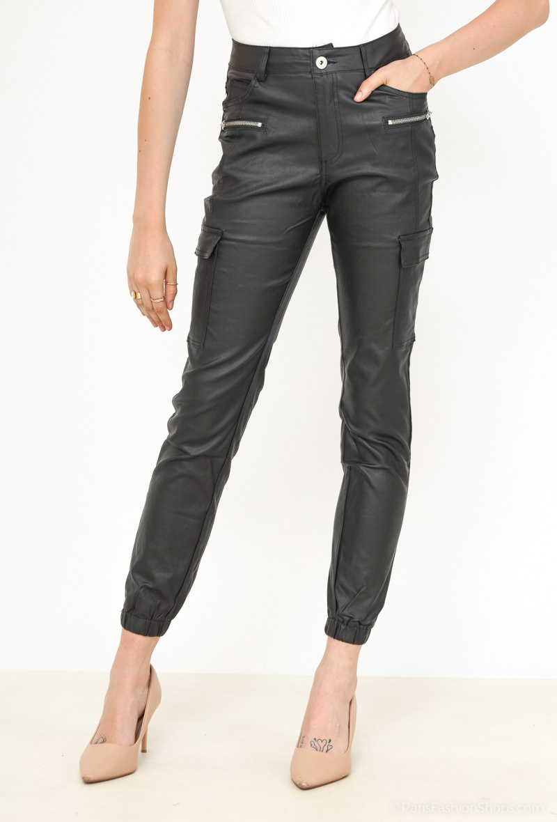 Grossiste Girl Vivi - Pantalon cargo en similicuir