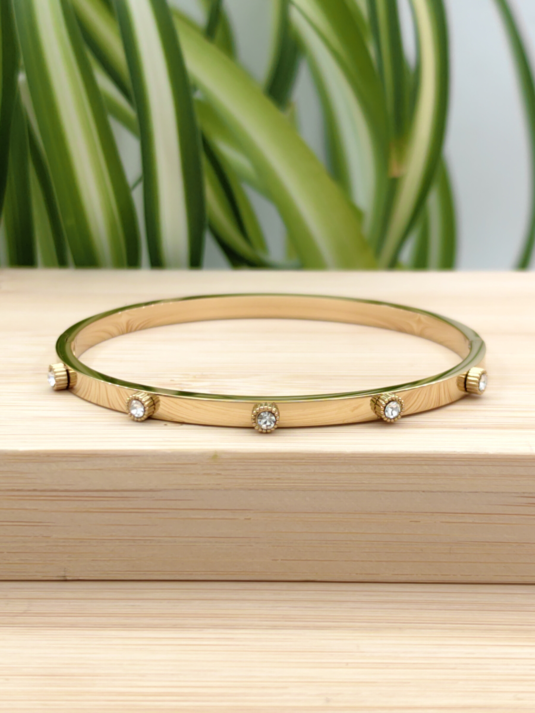 Grossiste Glam Chic - Bracelet jonc avec strass en acier inoxydable