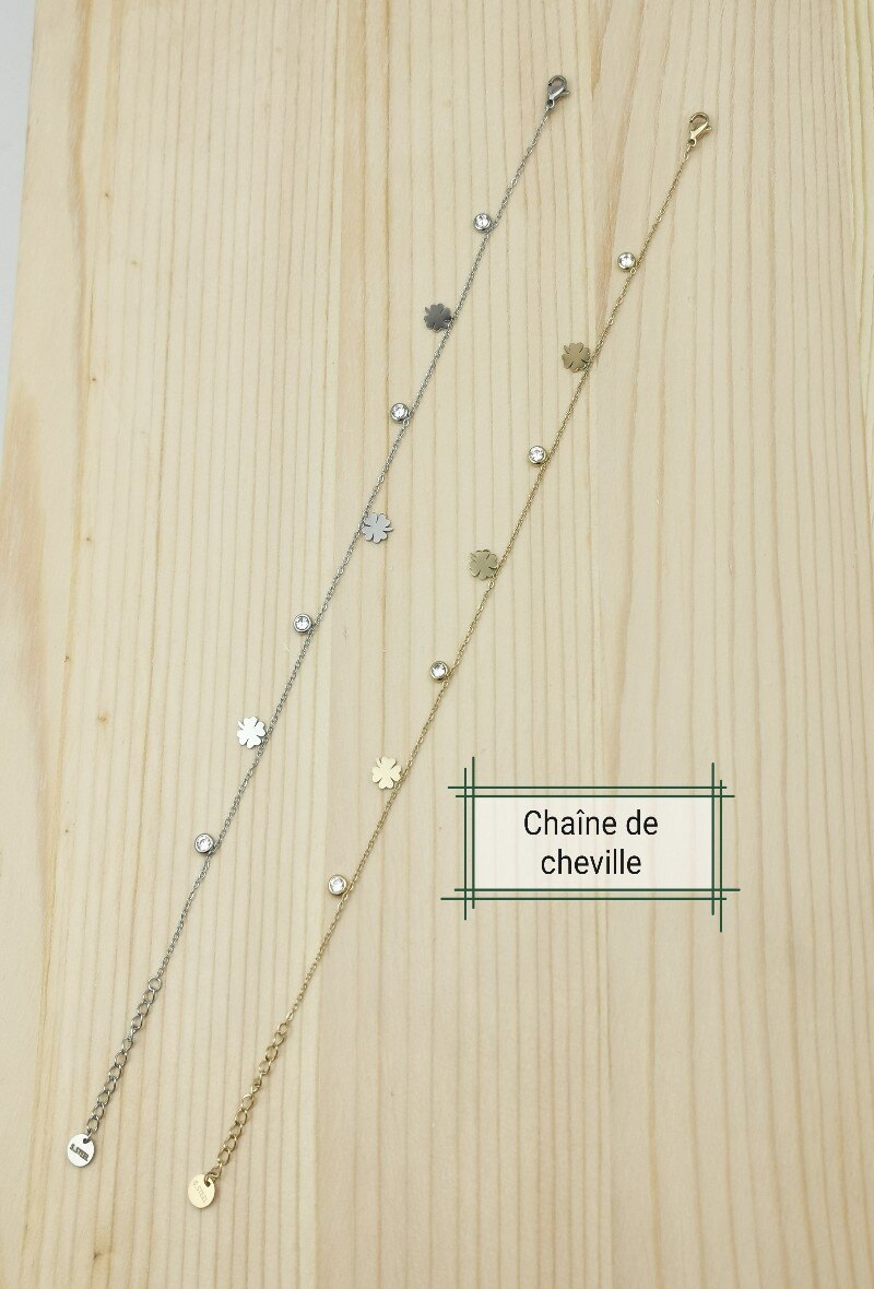 Grossiste Glam Chic - Chaîne de cheville trèfle en acier inoxydable