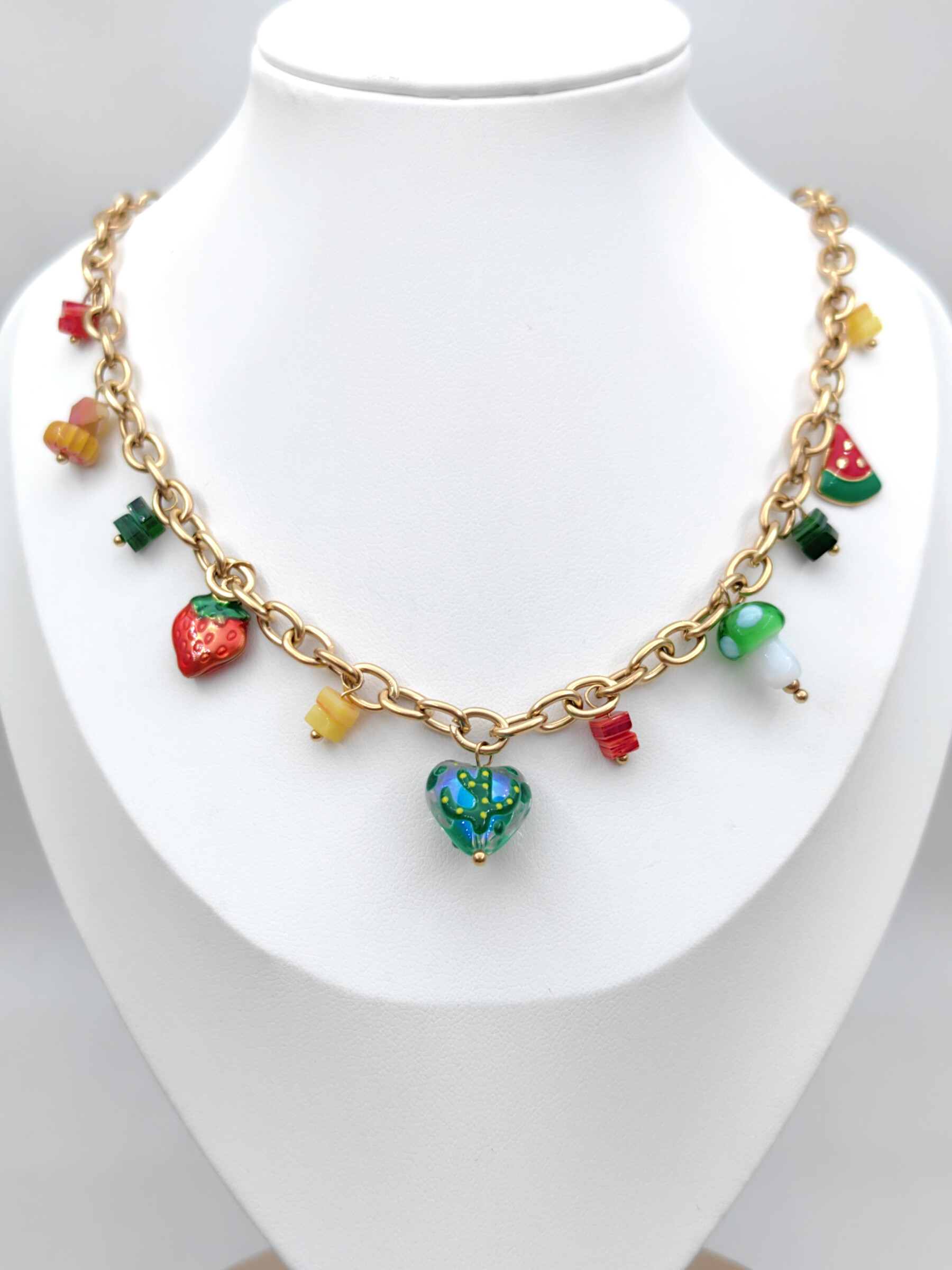 Grossiste Glam Chic - Collier à breloques en acier inoxydable