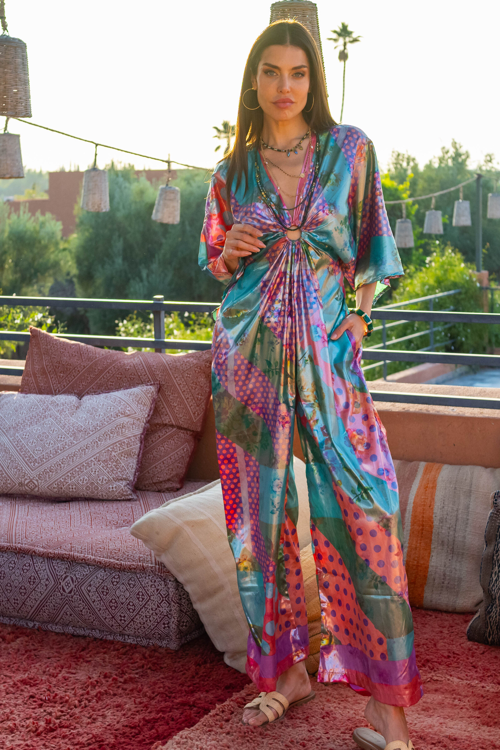 Wholesaler Gold & Silver - LONG DRESSES IN SHINY FABRIC