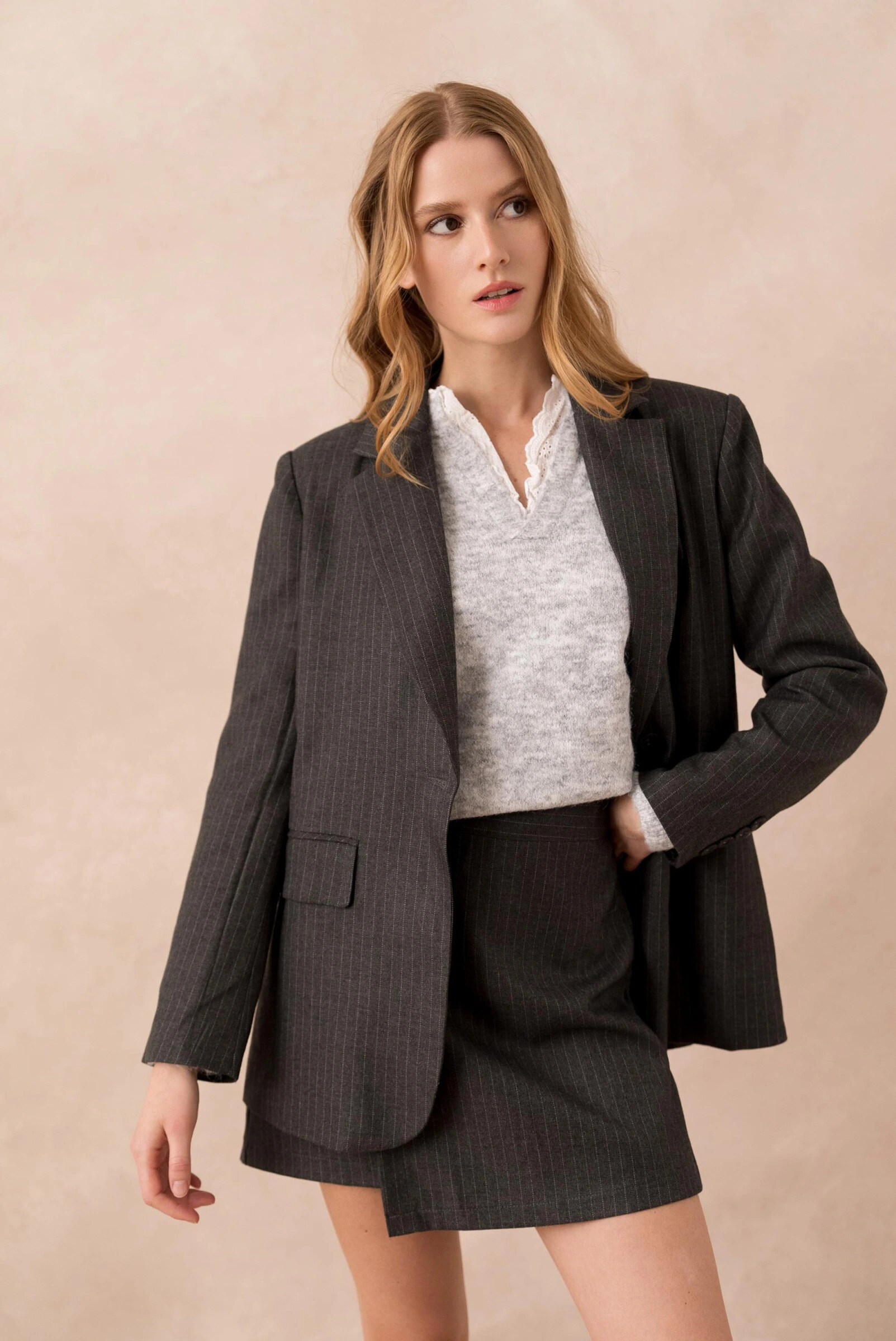 Grossista Golden Live - Blazer a righe con taglio dritto