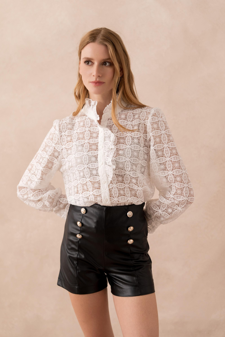 Grossiste Golden Live - Blouse en dentelle avec motif floral en rosace