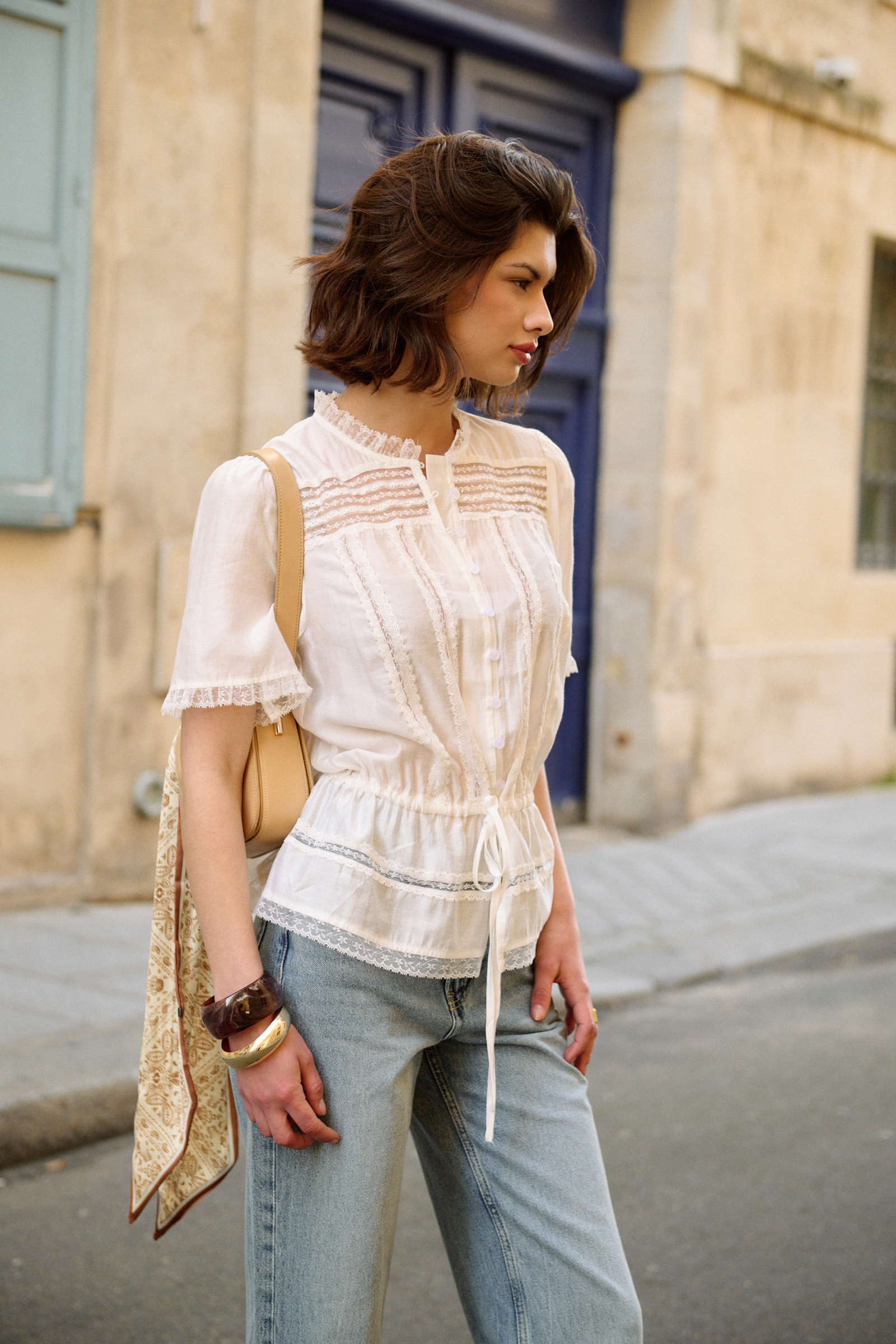 Grossista Golden Live - Blusa in pizzo bohémien a maniche corte