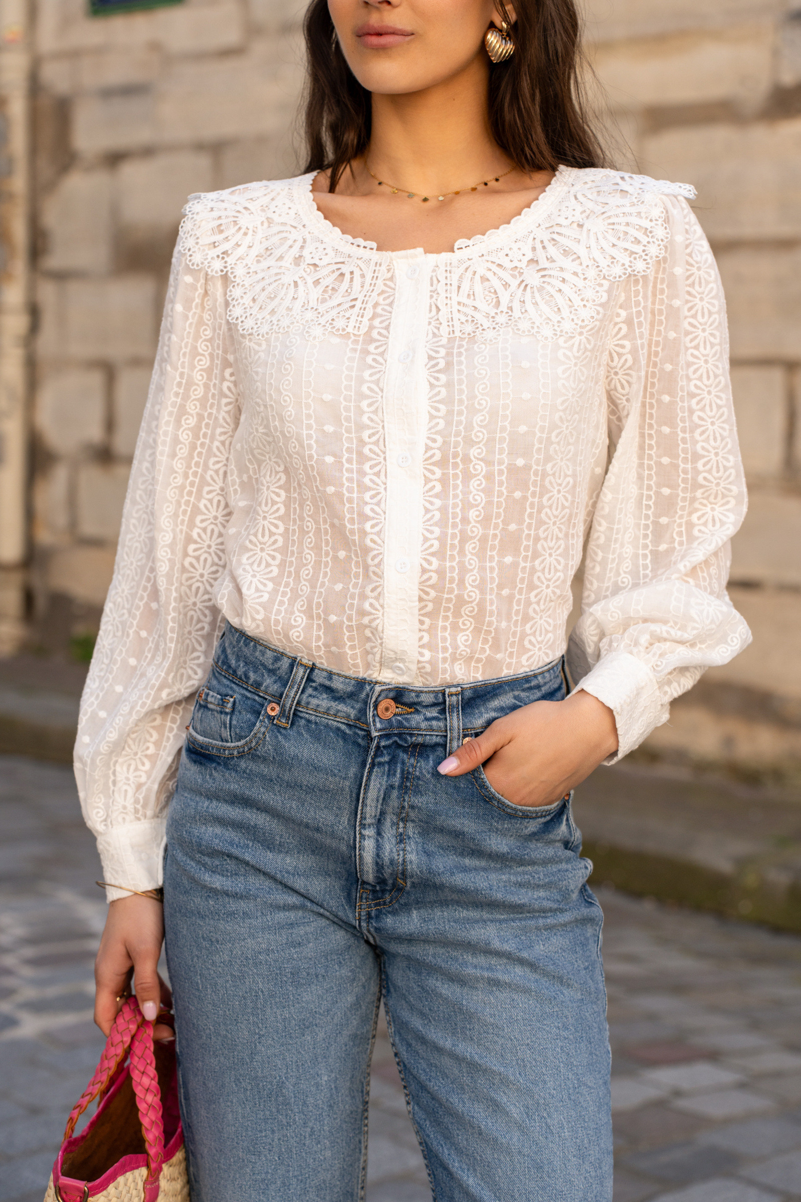 Großhändler Golden Live - Bestickte Bluse mit besticktem Kragen