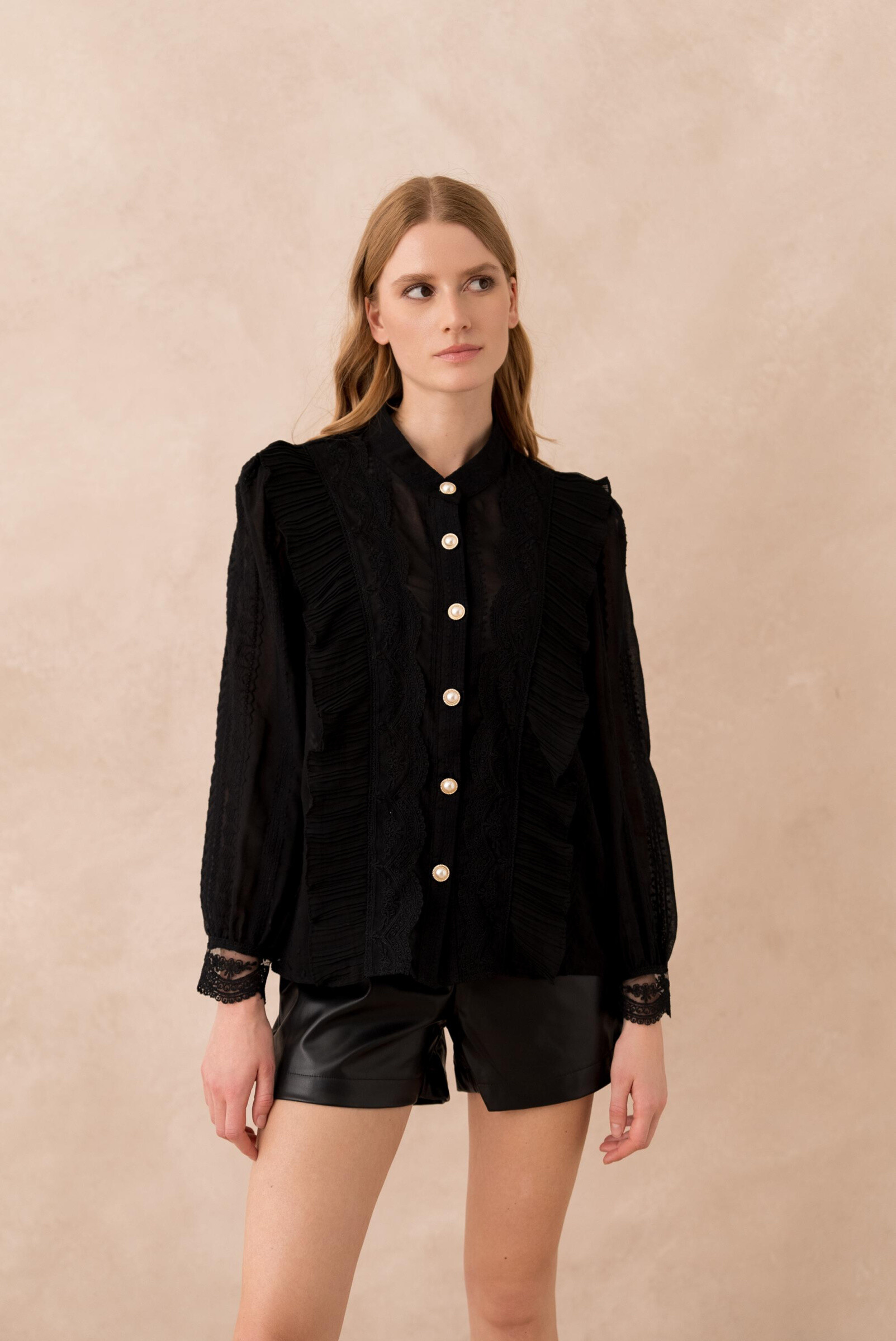 Wholesaler Golden Live - Ruffled lace shirt