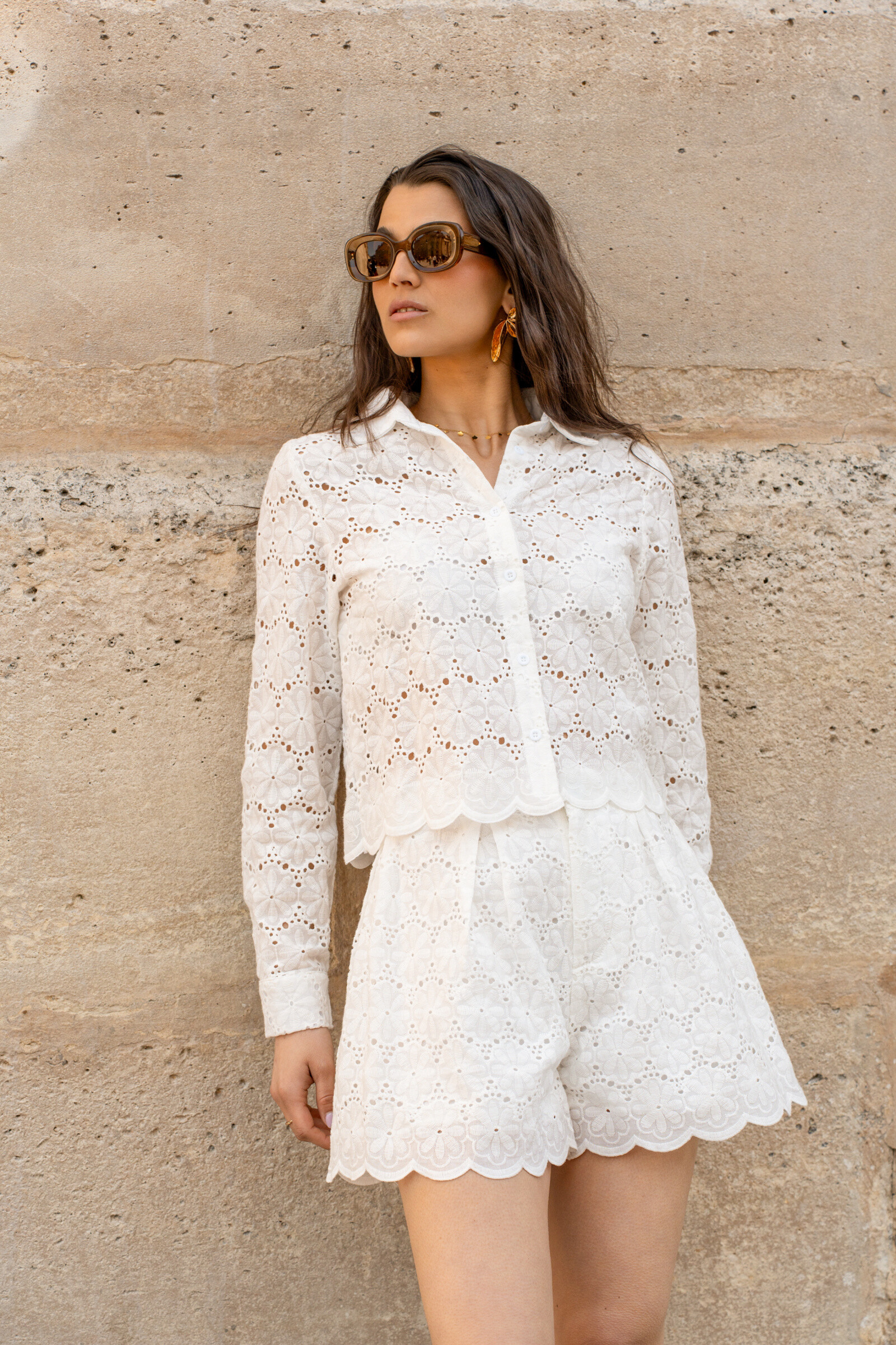 Wholesaler Golden Live - Flower embroidery shirt