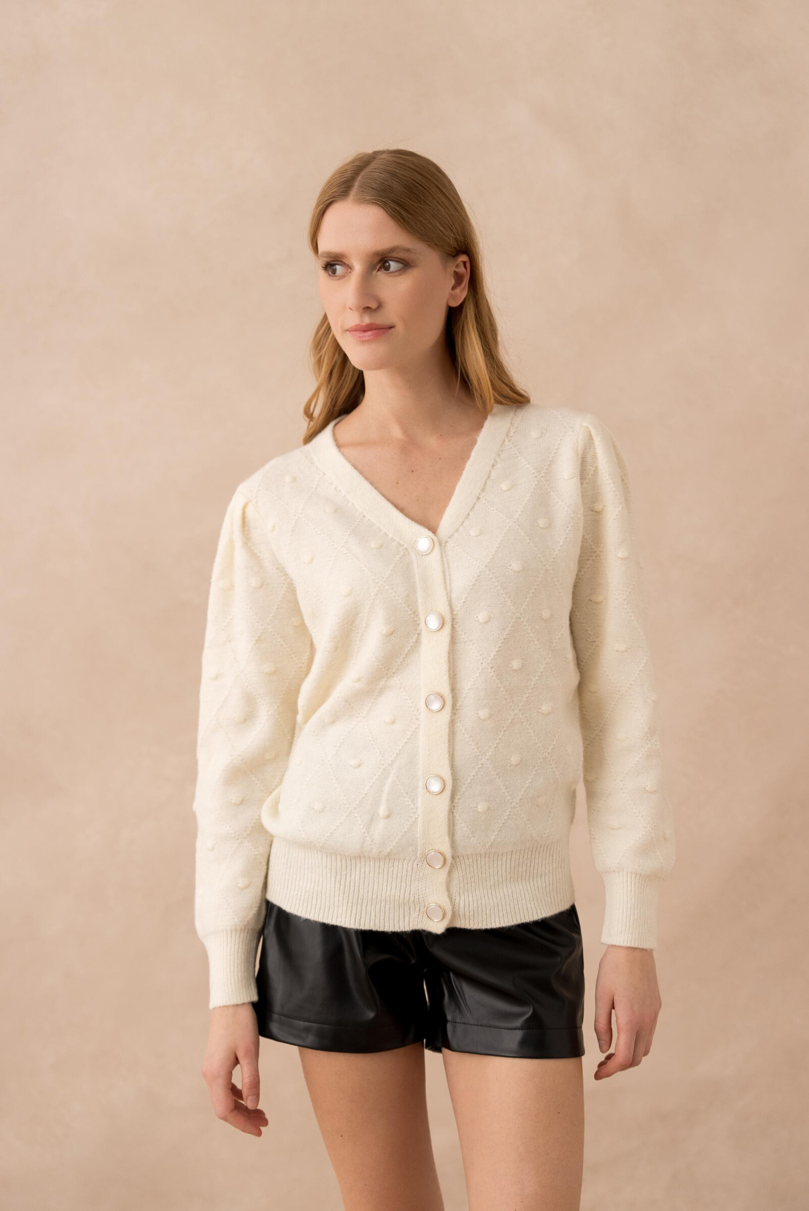 Wholesaler Golden Live - Knitted vest with textured argyle patterns