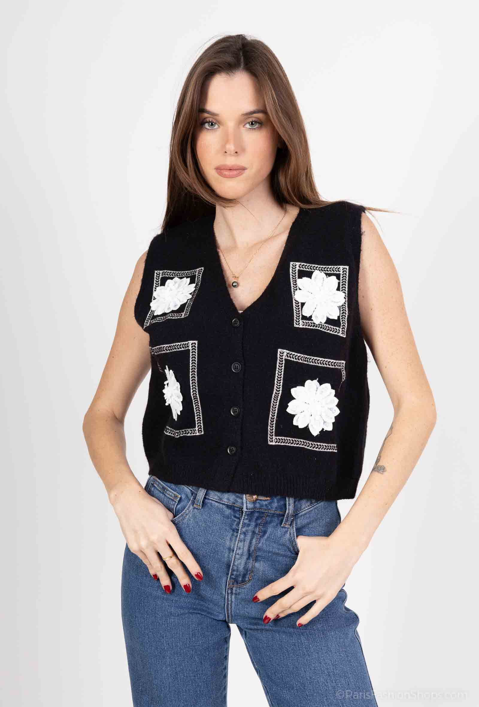 Wholesaler Golden Live - Vest with floral details