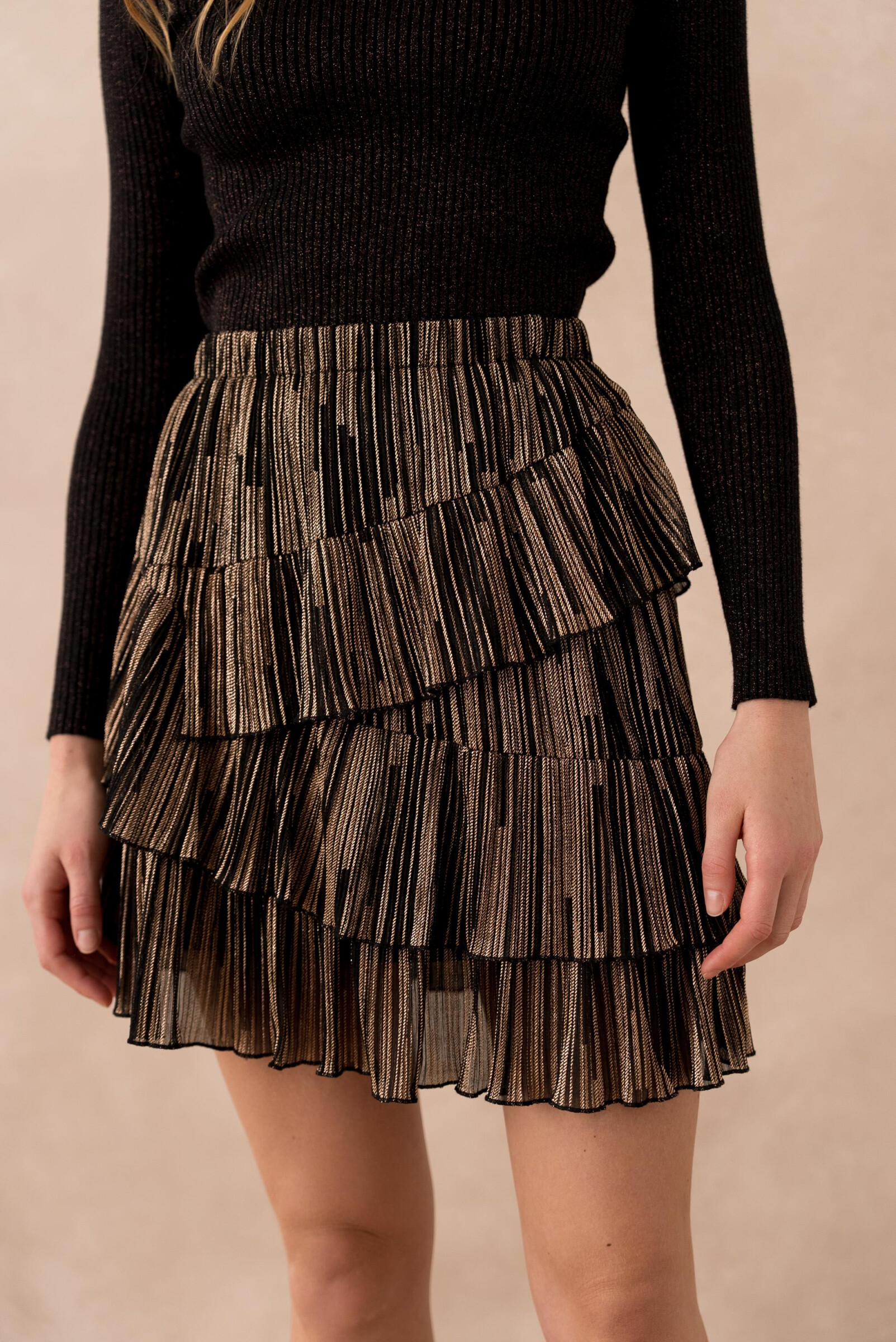 Wholesaler Golden Live - Two-tone textured ruffled skirt