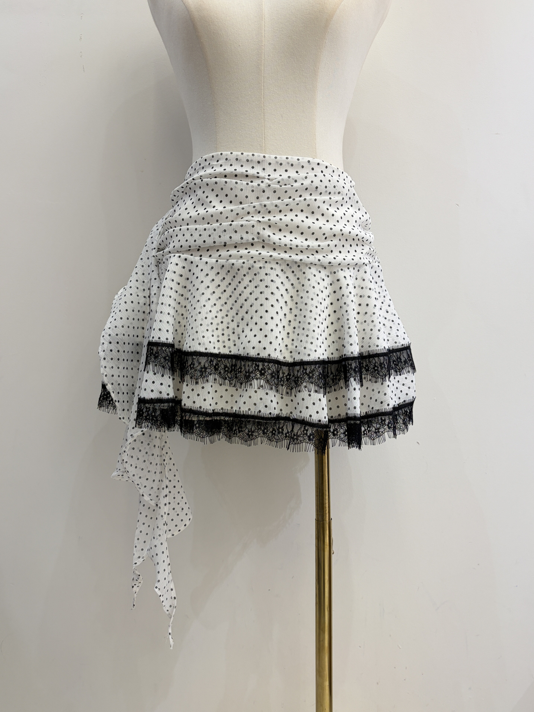 Wholesaler Golden Live - Draped polka dot lace skirt