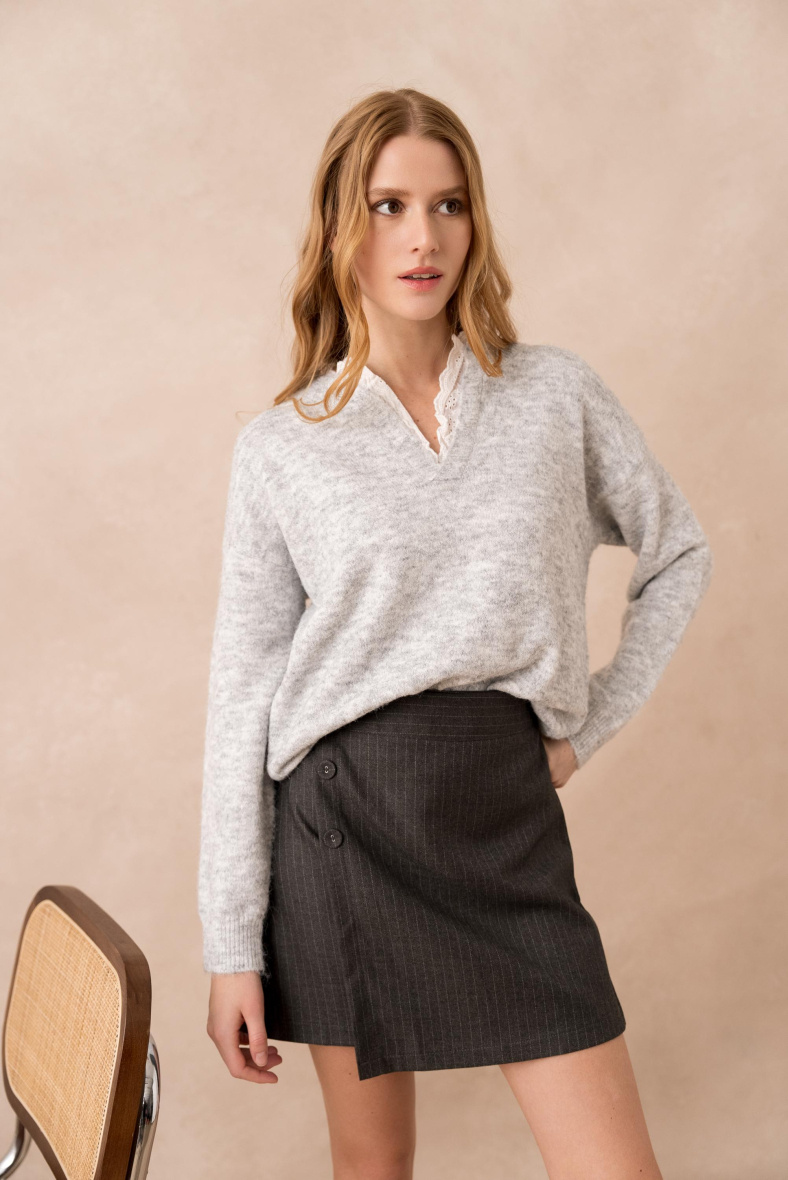 Grossiste Golden Live - Pull en maille avec col en broderie anglaise