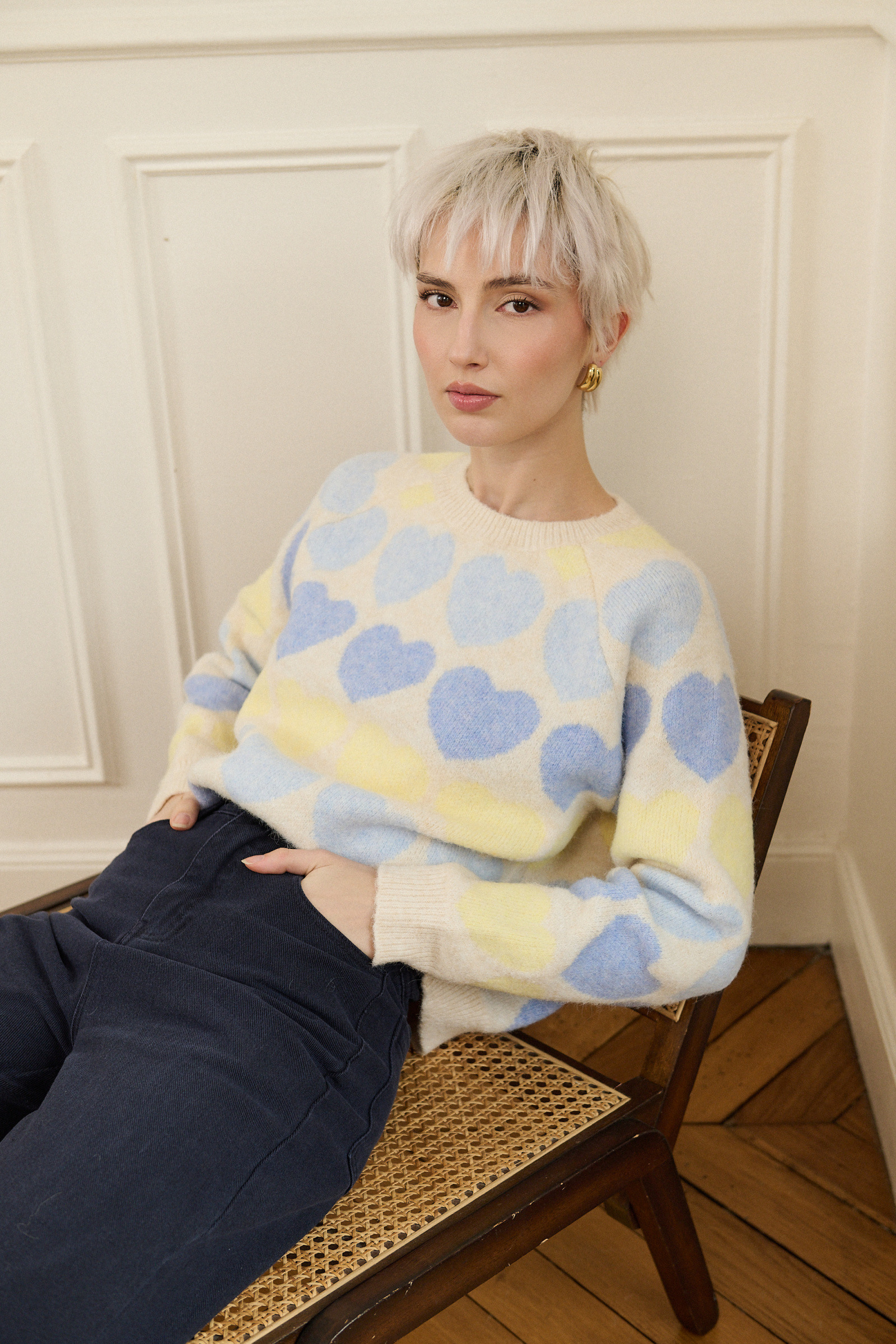 Wholesaler Golden Live - Soft knit sweater with heart patterns