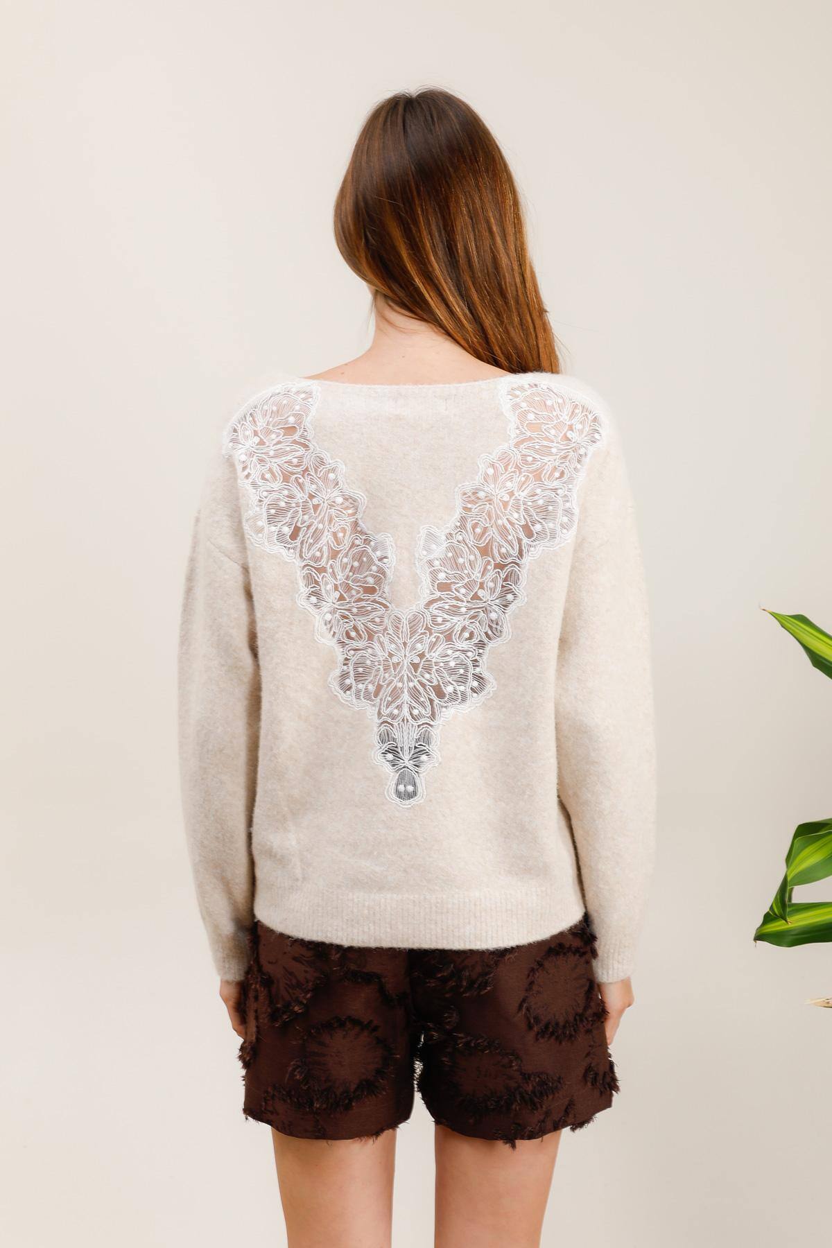 Grossiste Golden Live - Pull doux avec dentelle dans le dos