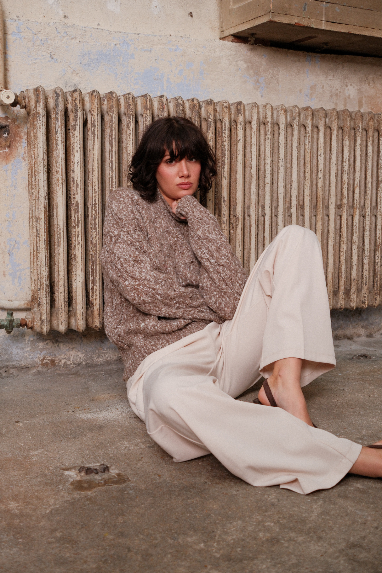 Wholesaler Golden Live - Chunky knit cable sweater in marled yarn