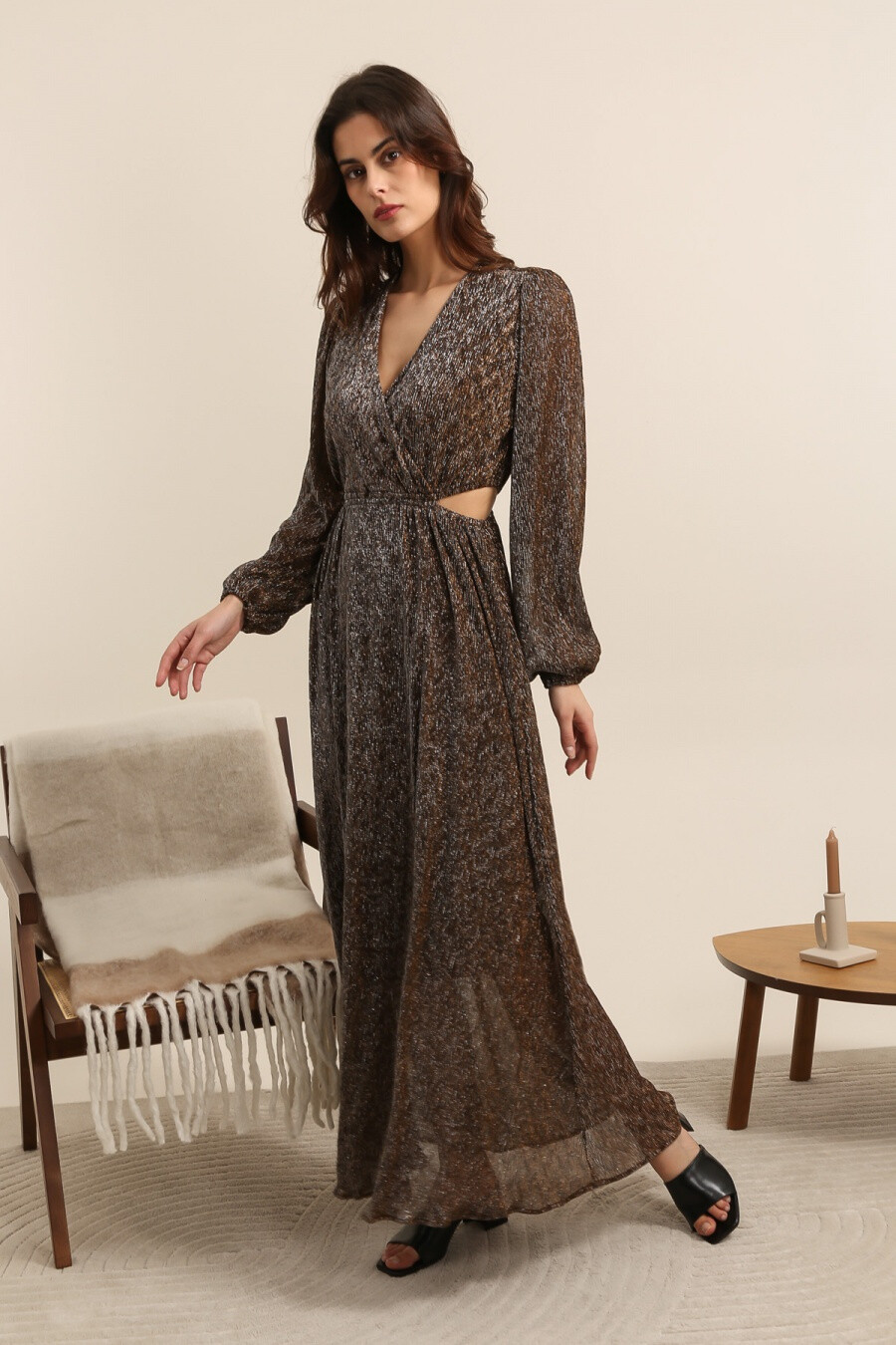Wholesaler Golden Live - Shiny pleated fluid long dress with lining