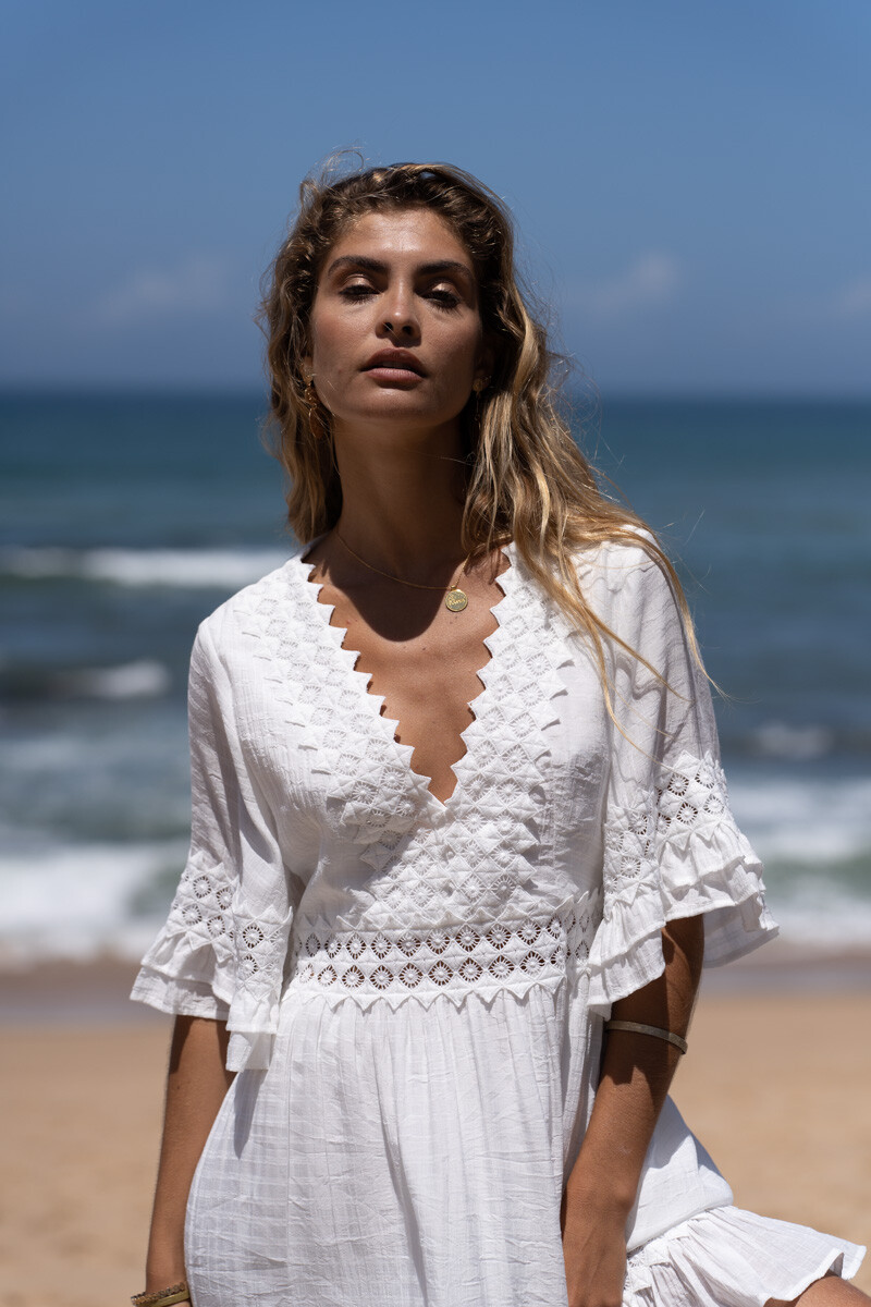 Grossiste Golden Live - Robe patineuse à dentelle