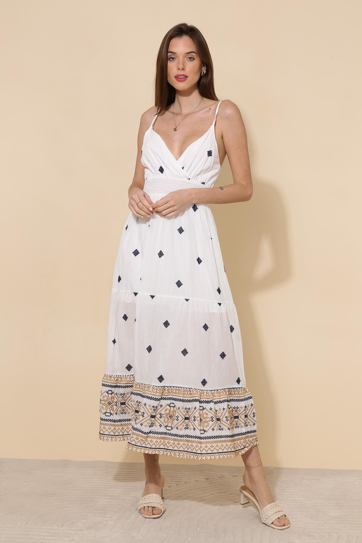 Grossiste Golden Live - Robe en coton brodée et doublée