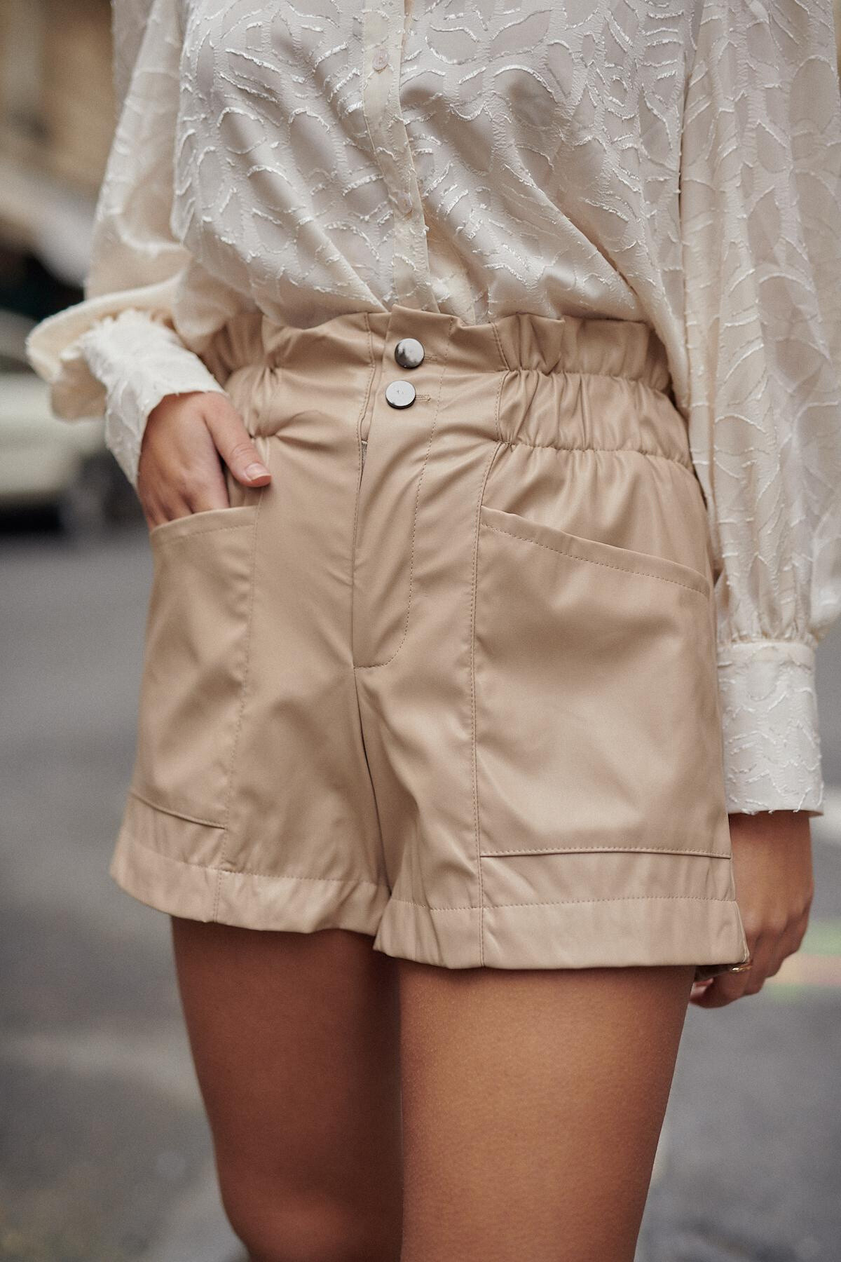 Grossiste Golden Live - Short en similicuir taille haute