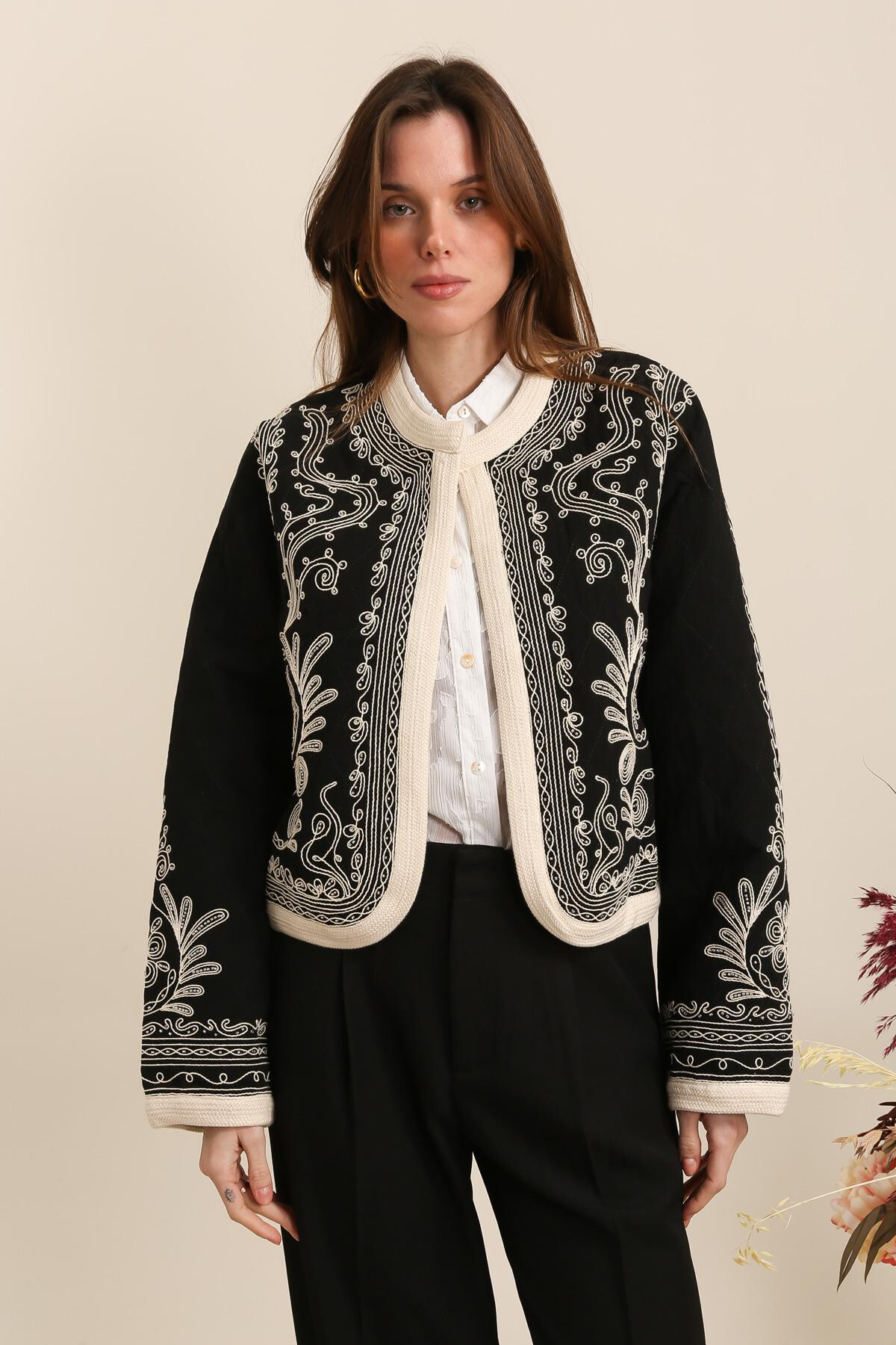 Wholesaler Golden Live - Embroidered cotton jacket