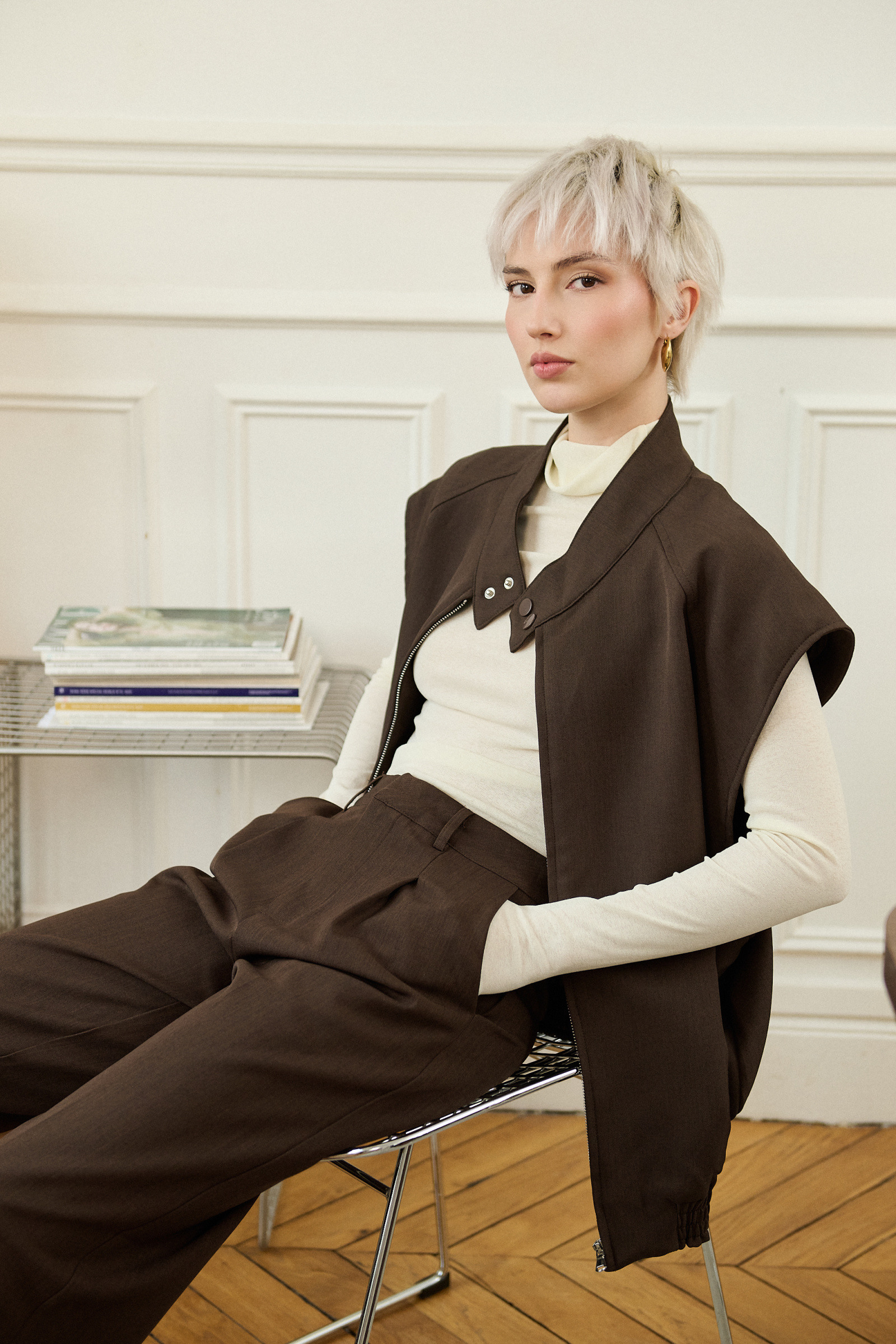 Wholesaler Golden Live - Oversized sleeveless jacket with funnel neck