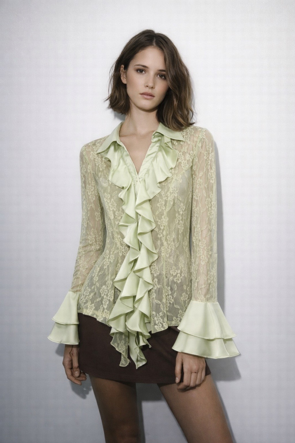 Grossista Golden Days - G&D - Blusa in pizzo con volant e colletto a camicia
