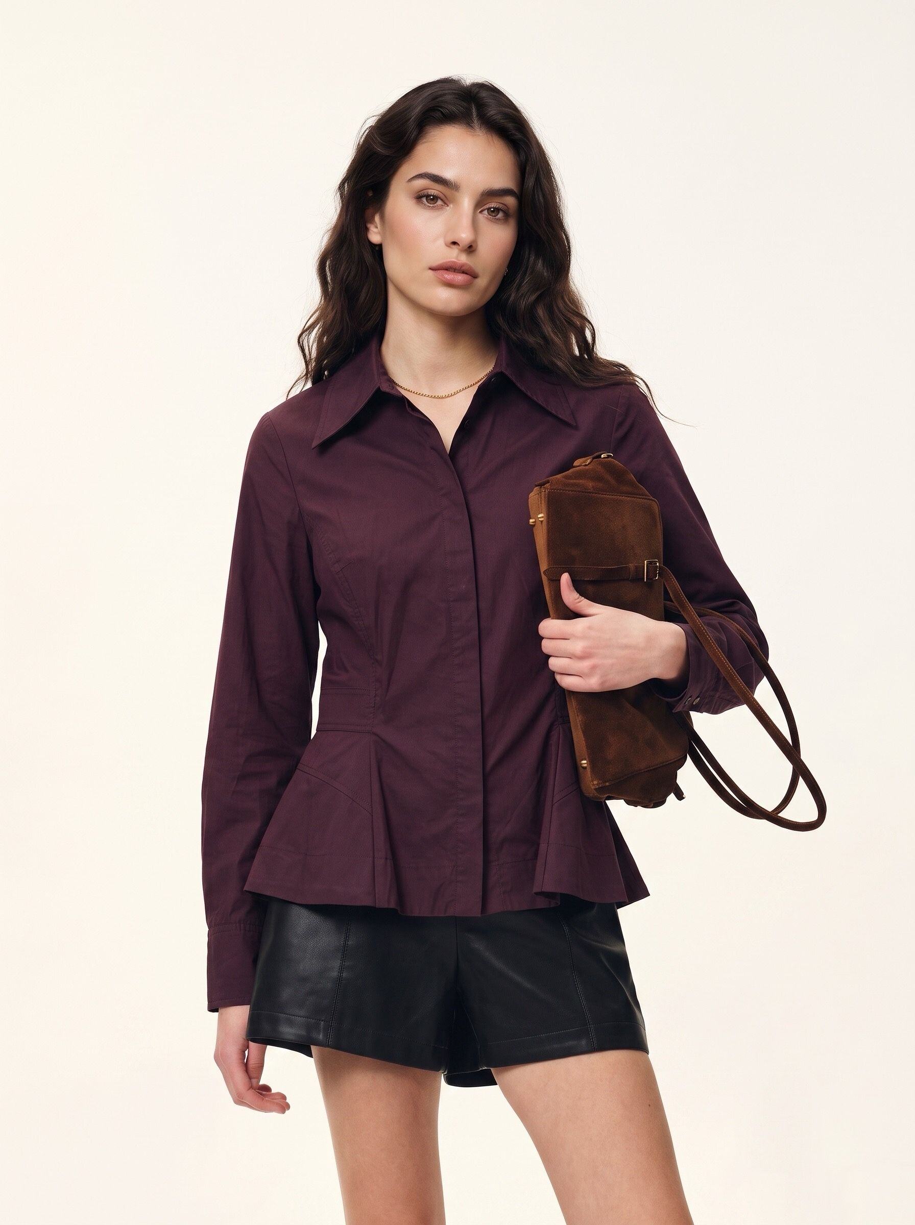 Grossiste Golden Days - G&D - Chemise cintrée à manches longues avec col classique et bas évasé