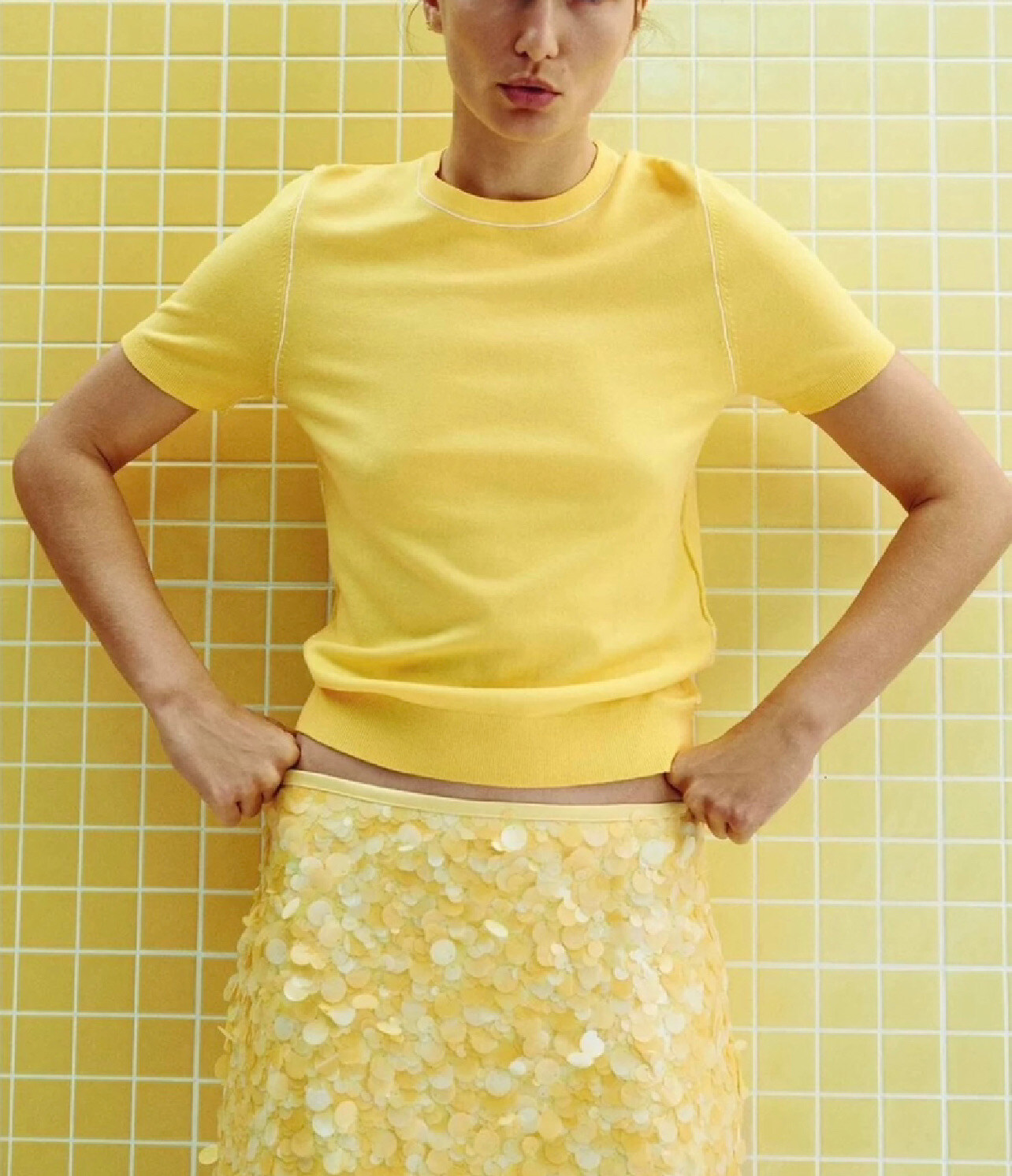 Wholesaler Goldendays - Short skirt with luminous effect round sequins
