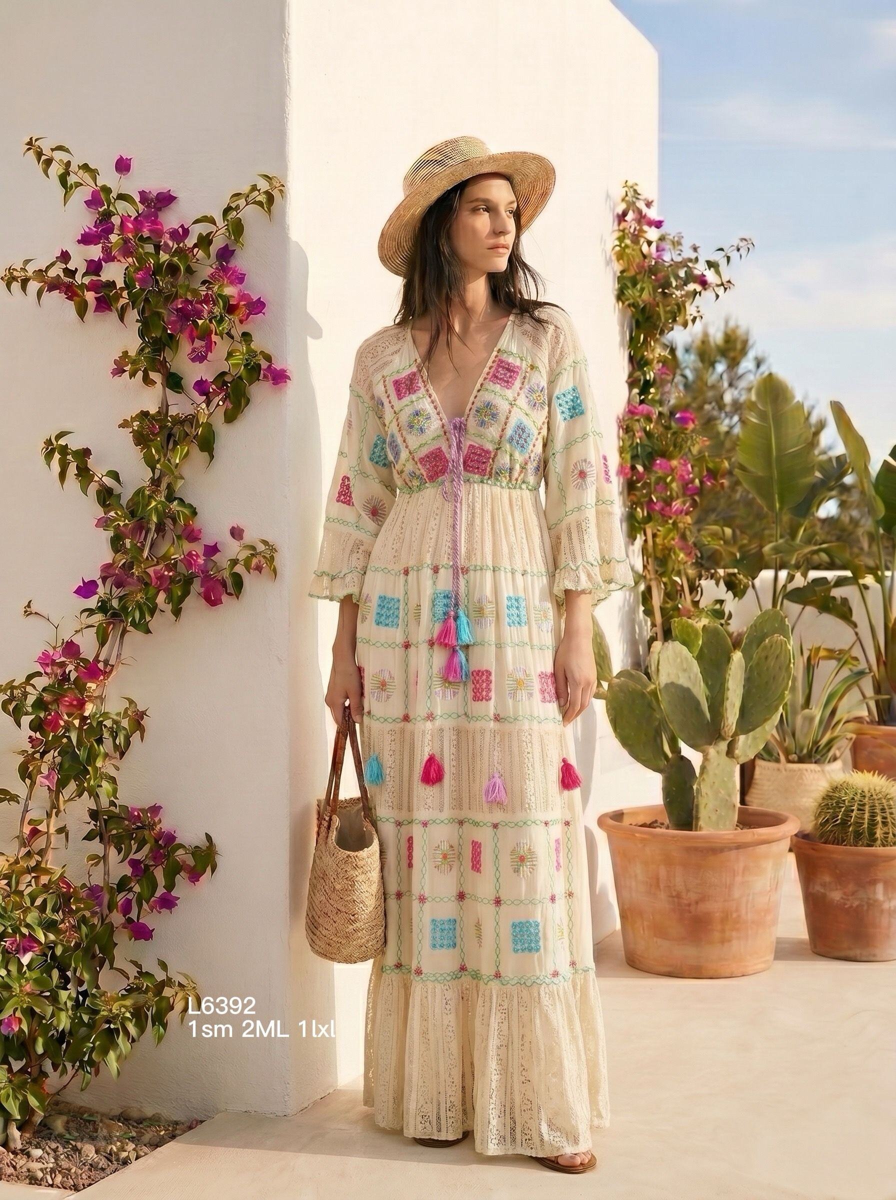 Mayorista Goldendays - Vestido largo bordado con cuello en V y borlas