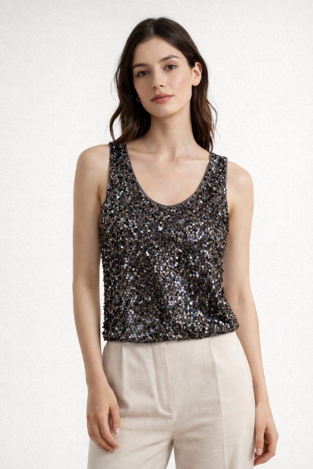 Wholesaler Goldendays - Sleeveless sequin top with round neck, loose fit, and cropped length
