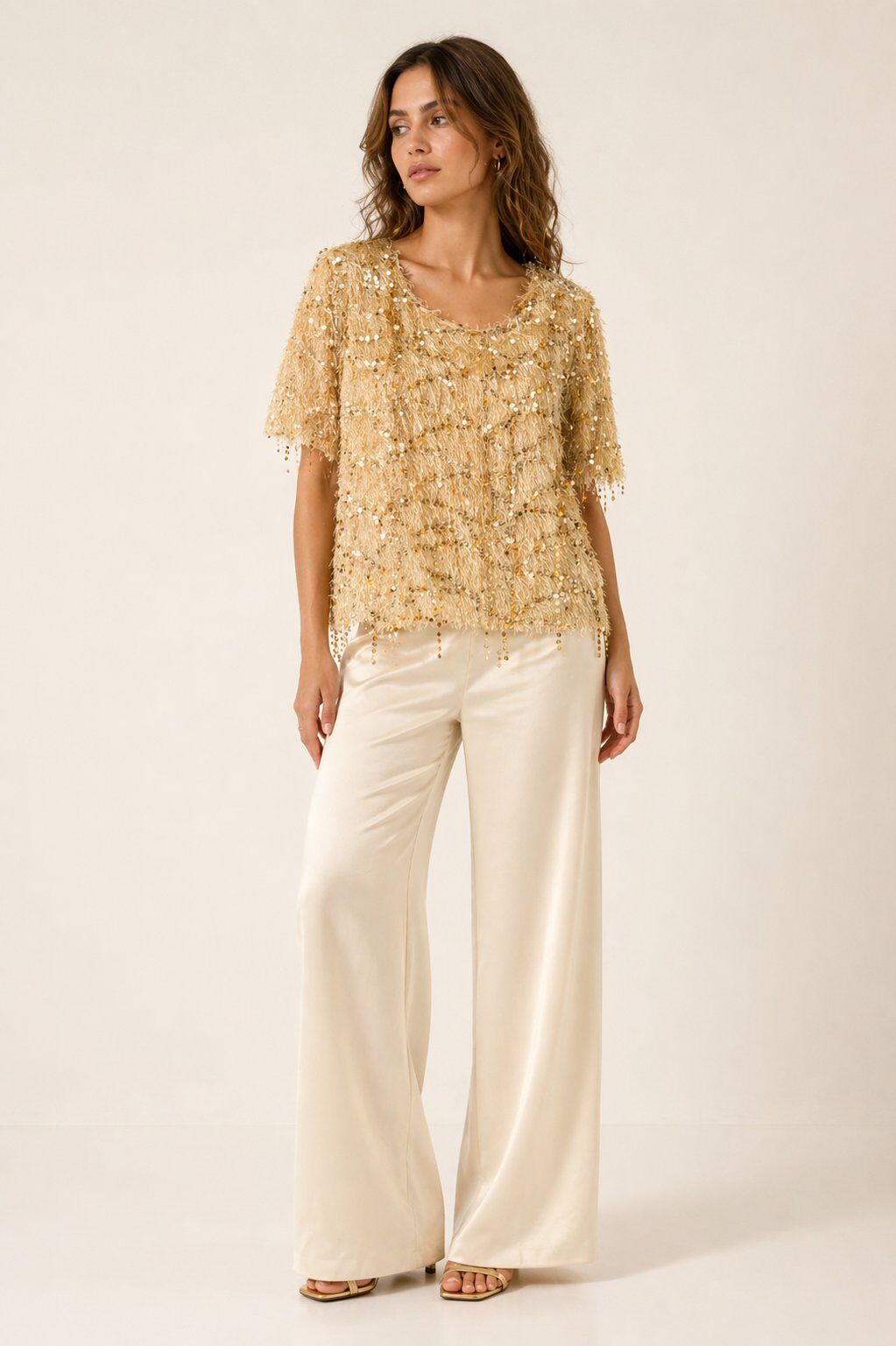 Wholesaler Goldendays - Short-sleeve top with fringes and sequins