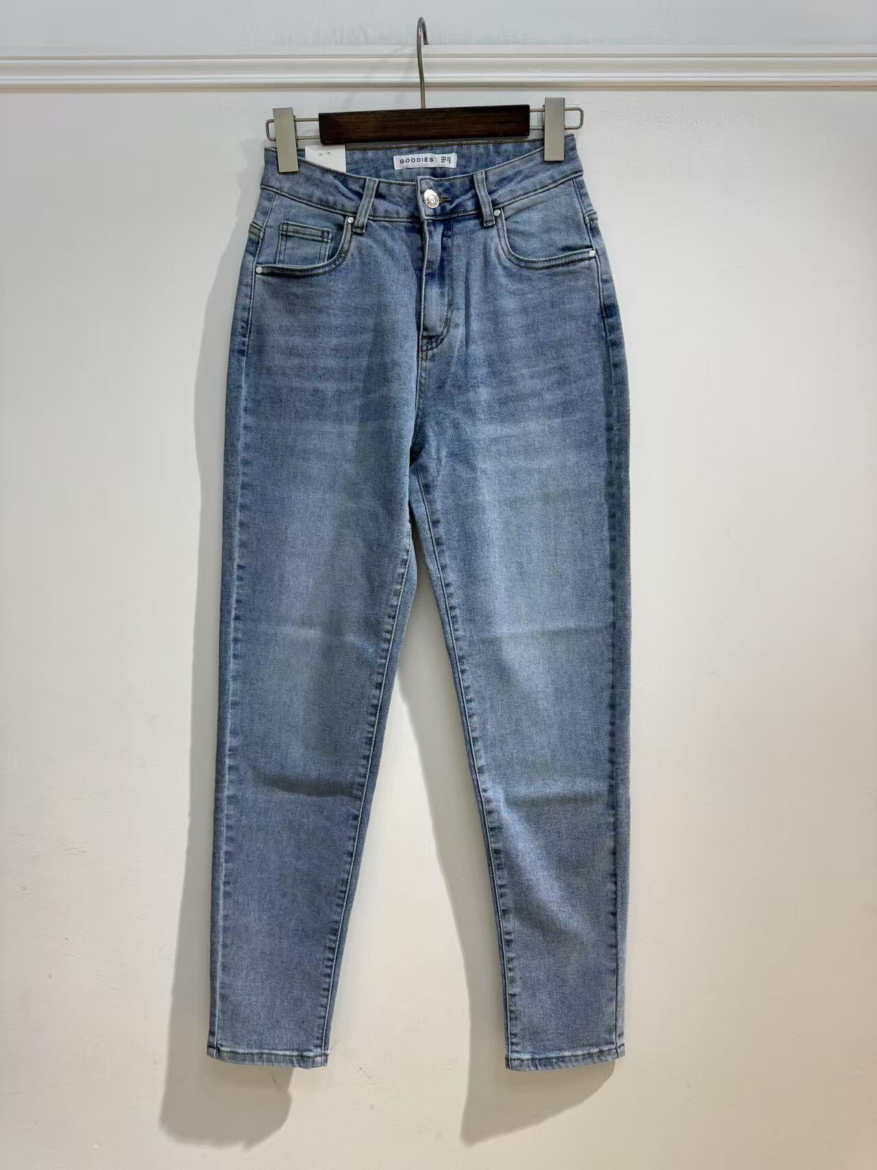Wholesaler Goodies - Mom Jean Stretch faded